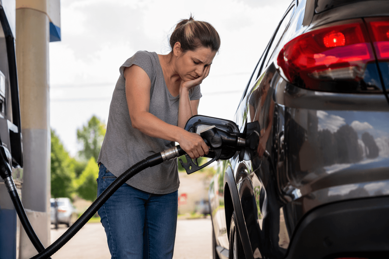 Gas prices hit four-year high, squeezing budgets and consumer sentiment