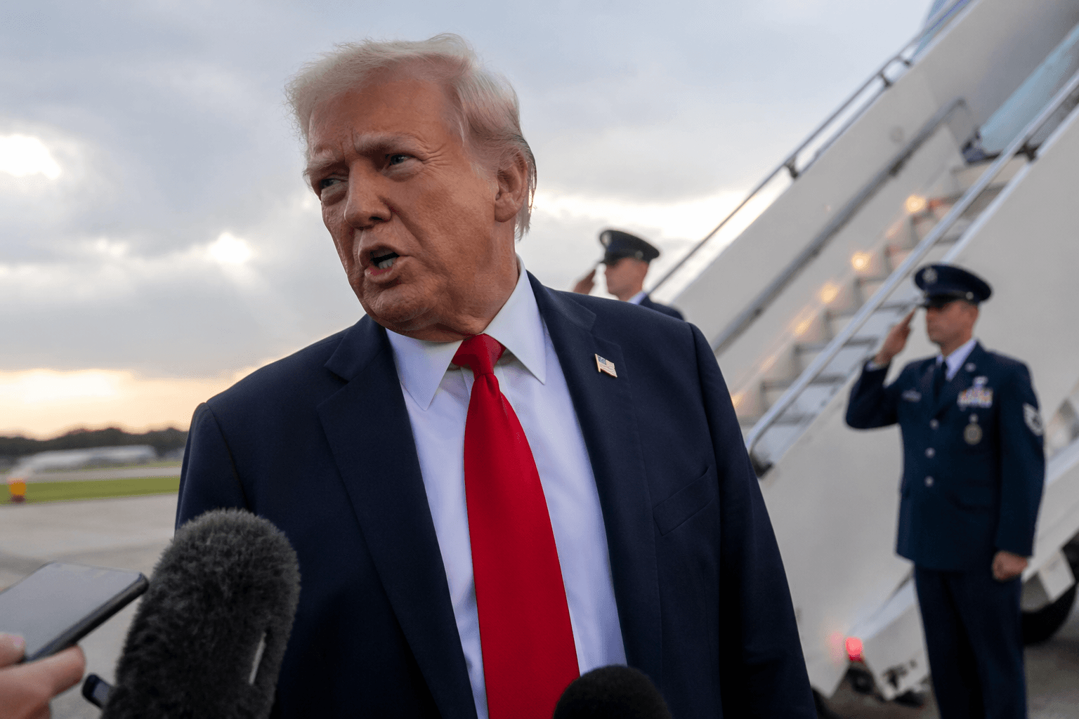 Trump pushes Iran deal, urges more Middle East nations to join accords