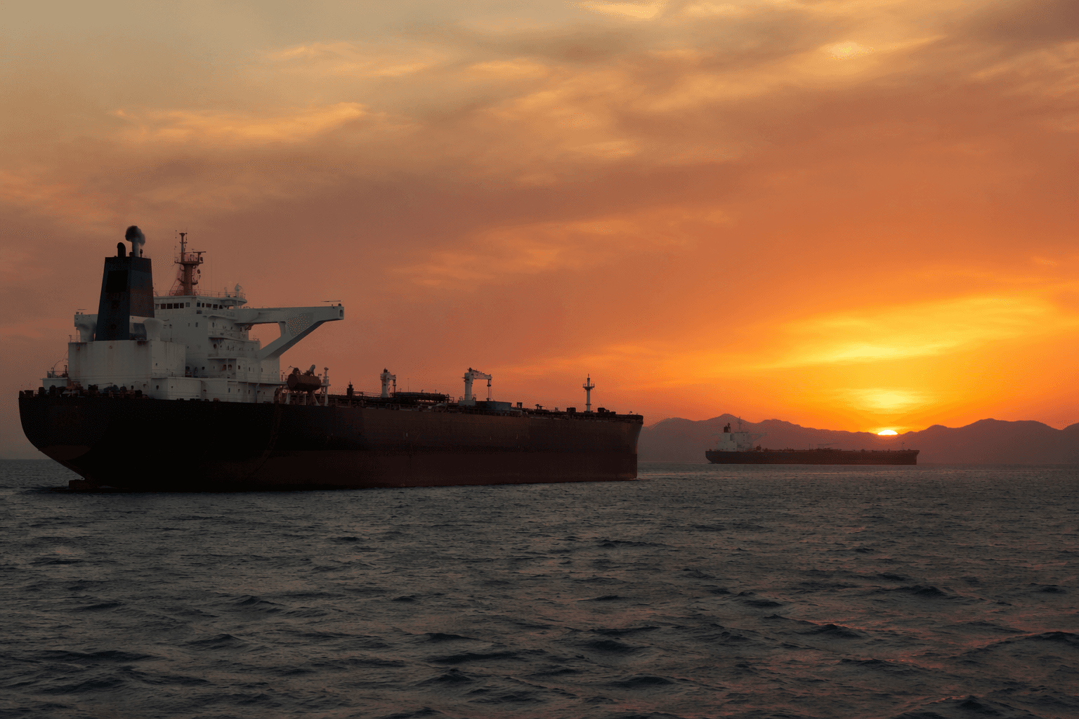 Oil prices drop on Iran deal hopes, investors remain cautious