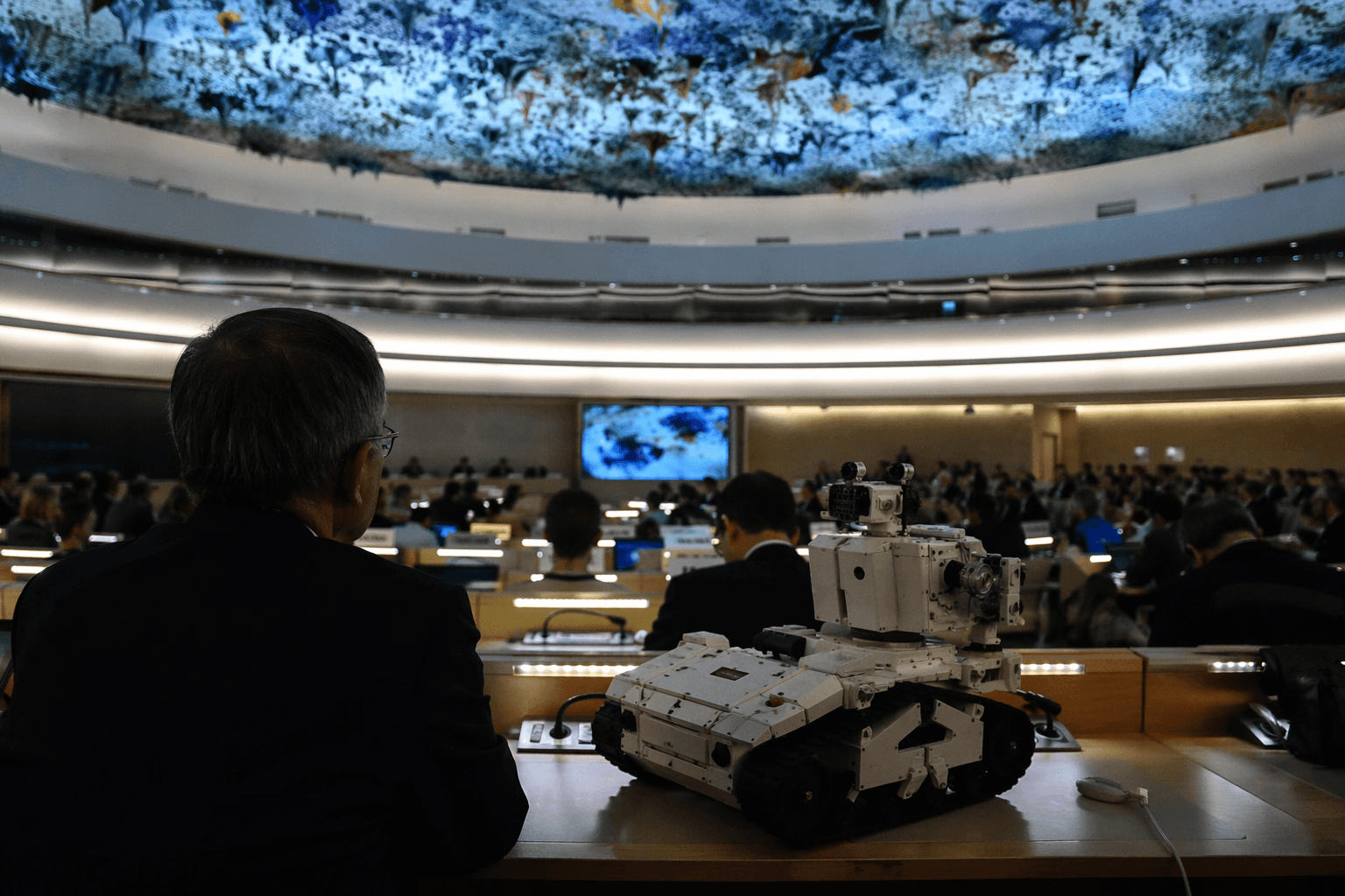 UN opens formal talks on killer robots in Geneva