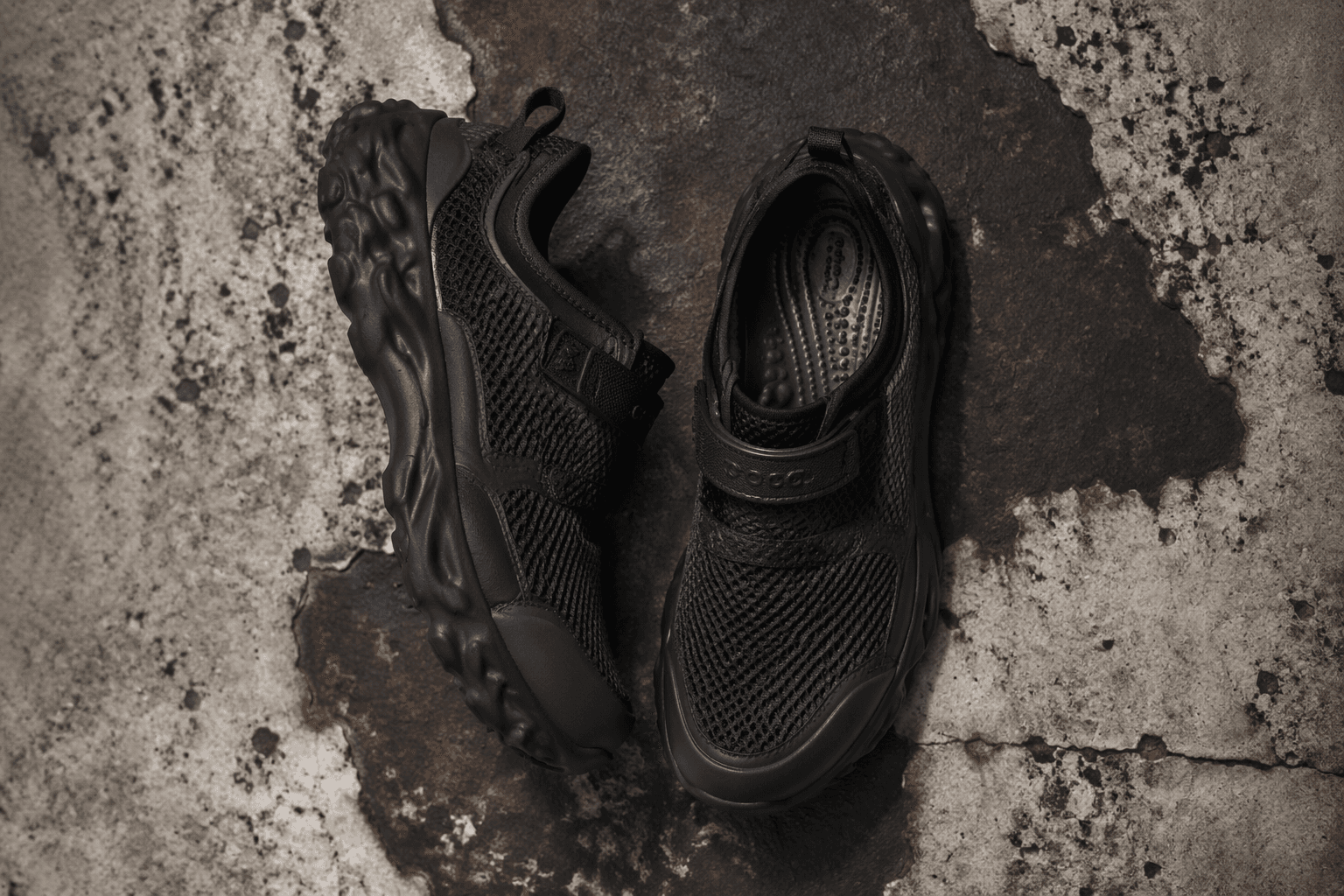 Crocs readies all-black Quick Trail Racer for streetwear rotation