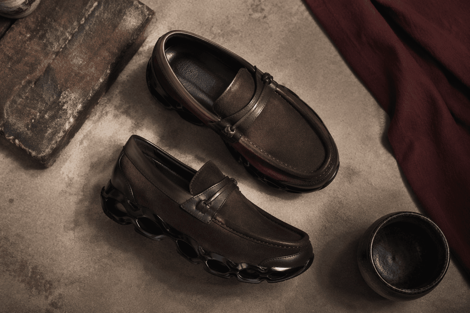 Mizuno’s WAVE PROPHECY MOC RING blends moccasin style with futuristic sole