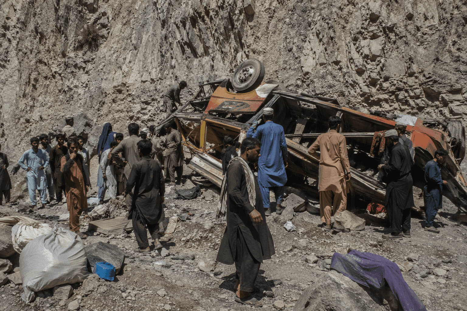 Truck carrying Afghan returnees overturns, killing at least 22 in east Afghanistan