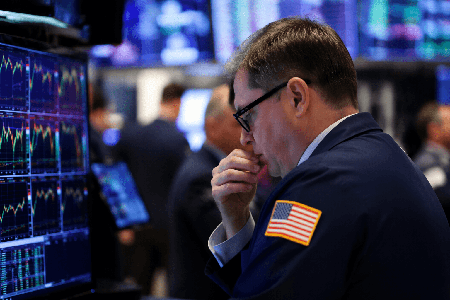 Stock futures flat as June opens near record highs