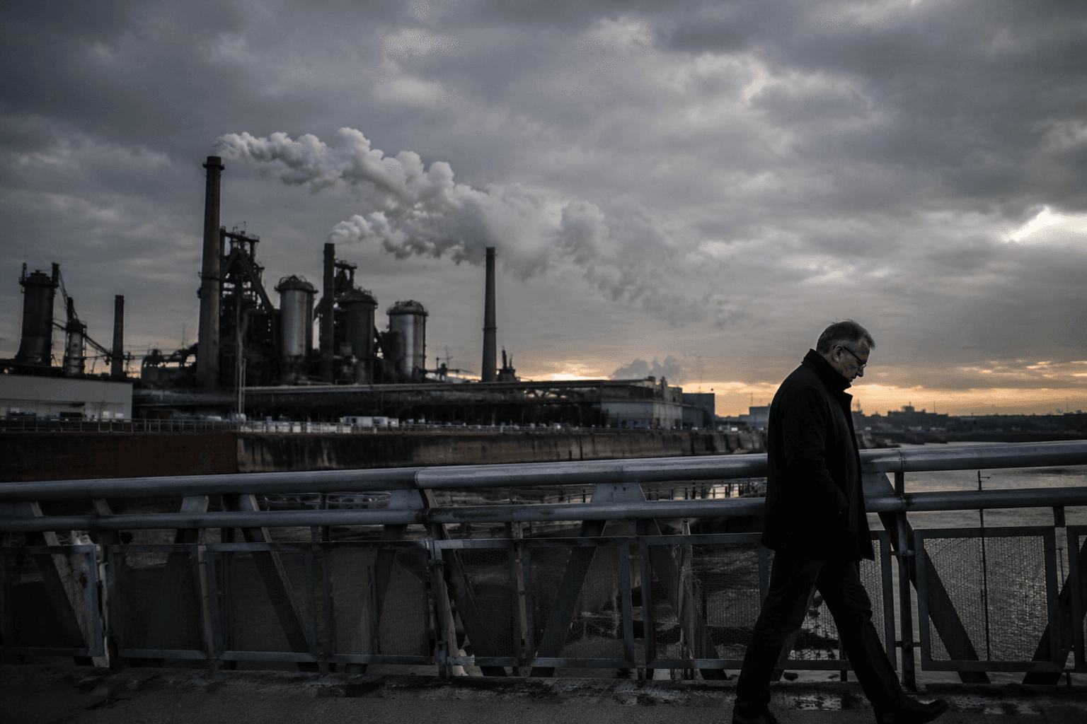 Germany’s economy edges back to growth, but recovery remains fragile