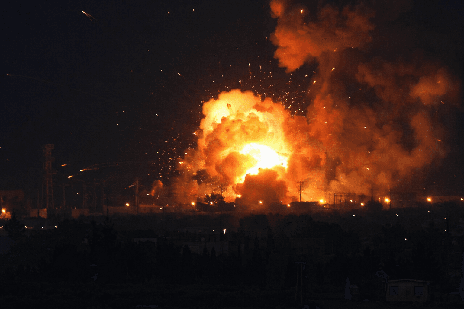 US strikes Iranian radar sites, Iran retaliates with air base attack
