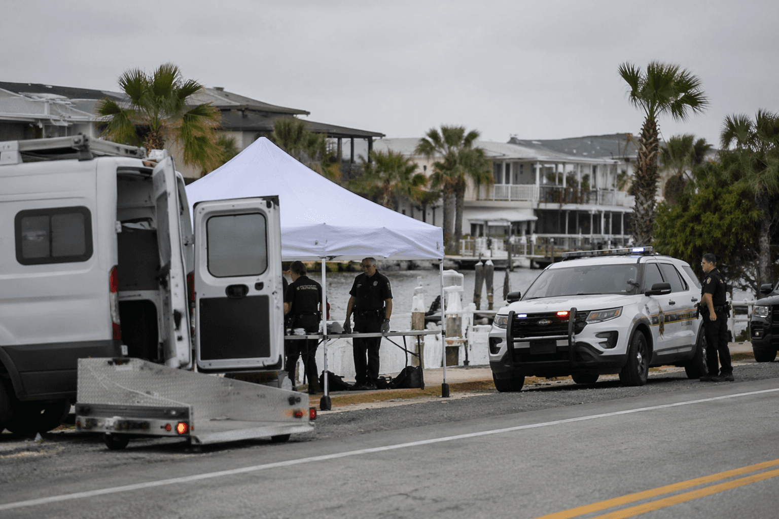 Death investigation closes Shoal Line Boulevard in Hernando Beach