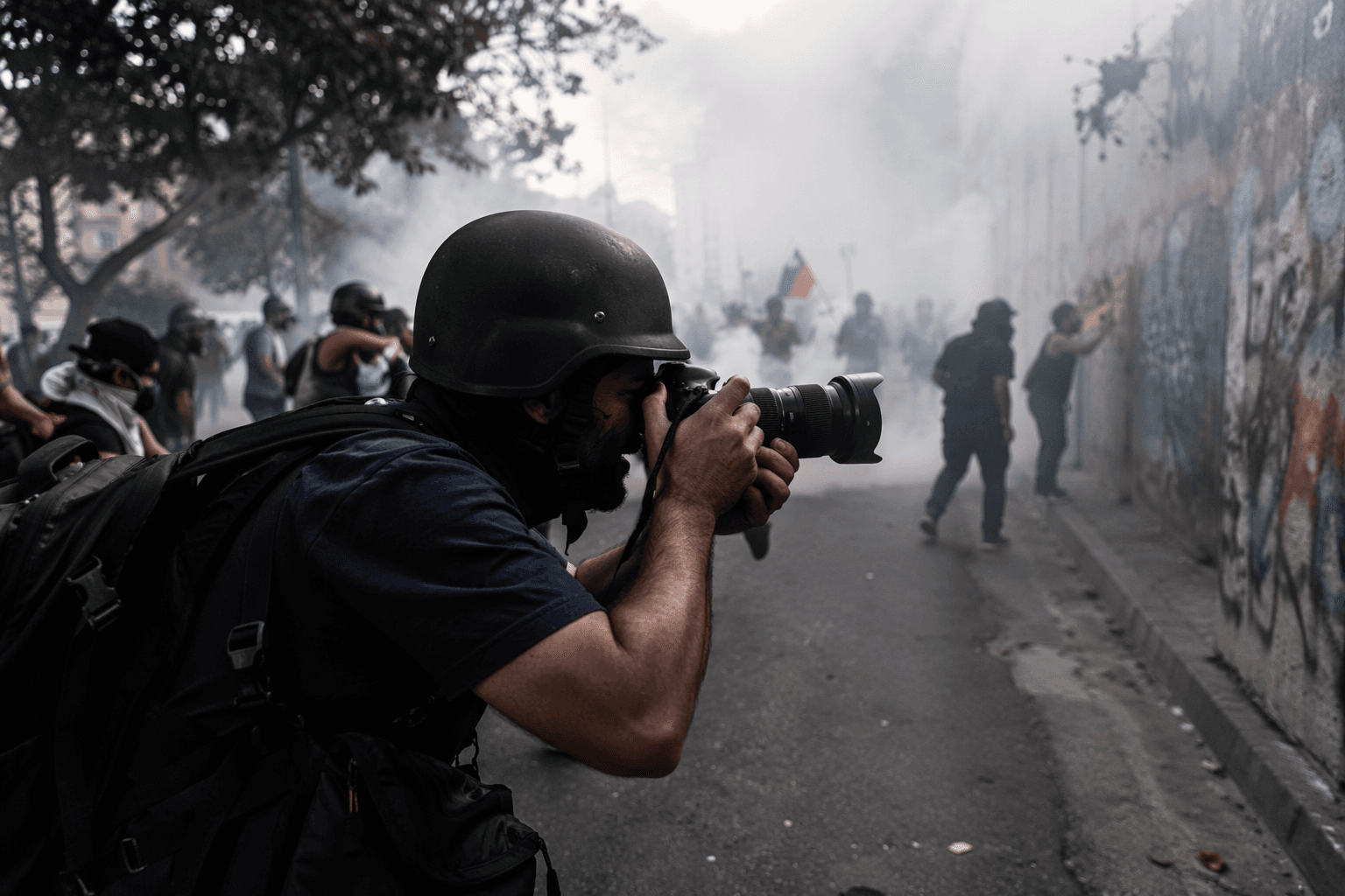 How protest images shape public opinion, and endanger journalists