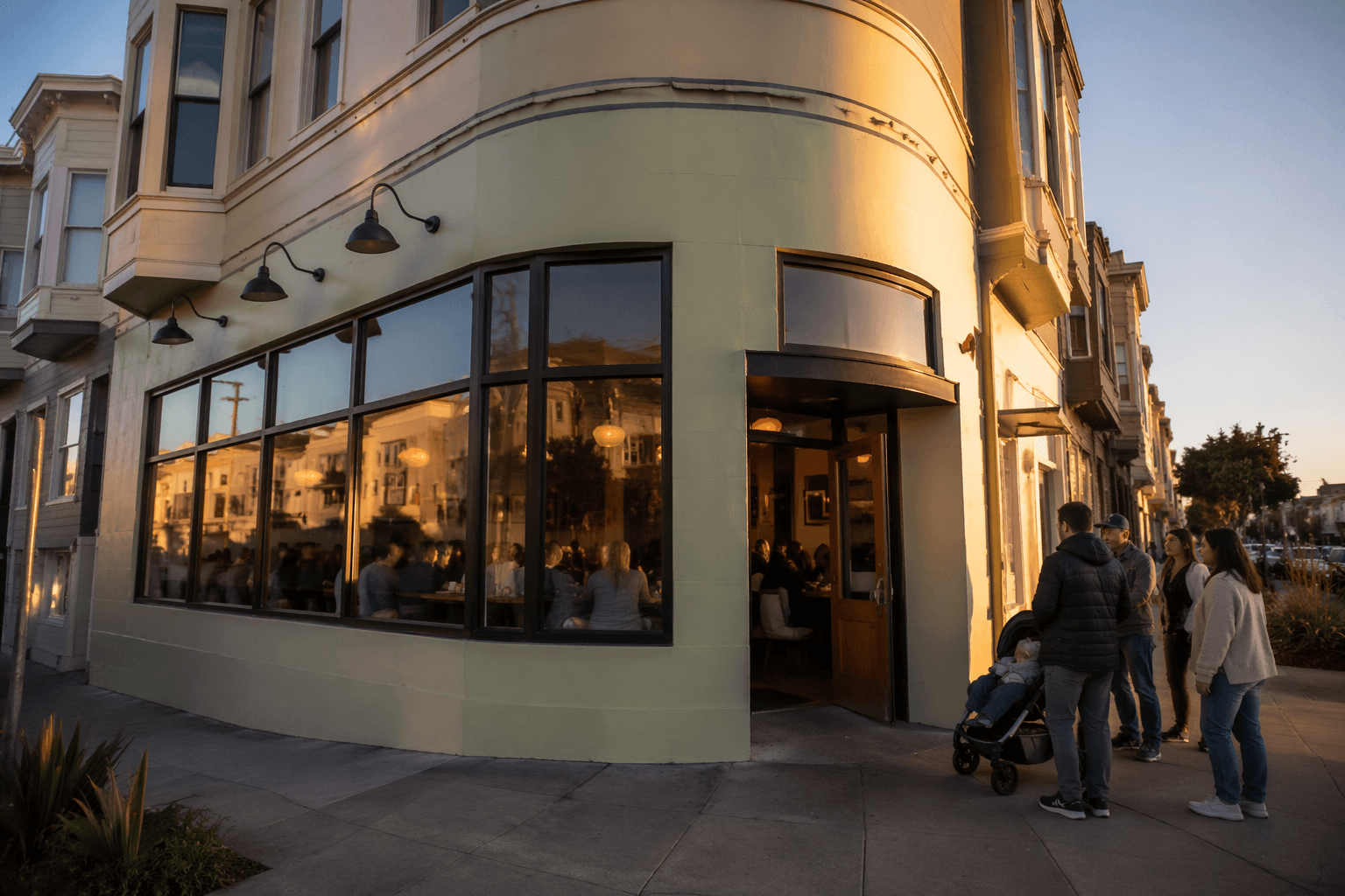 Momo’s owners open family-friendly Maggie & Mac’s in Inner Sunset