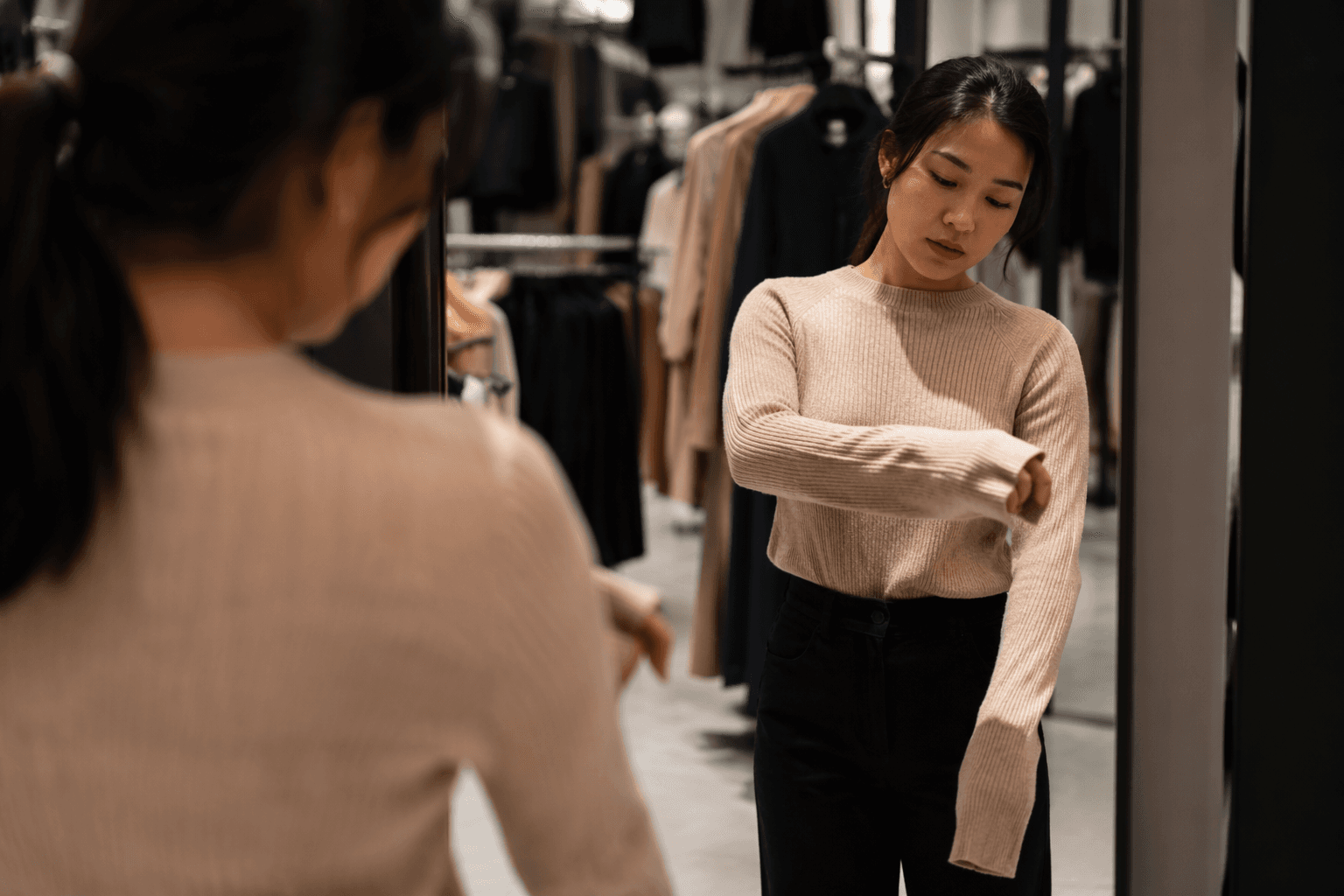 Why petite shoppers still struggle with sleeves, hems and fit