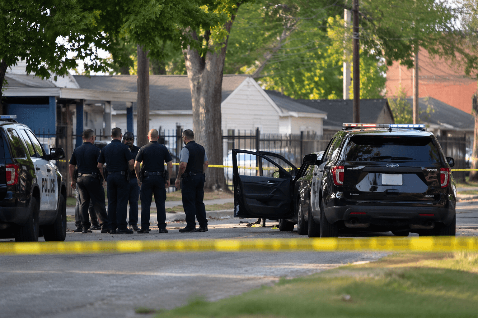 Houston police probe deadly East End shooting after trespassing call