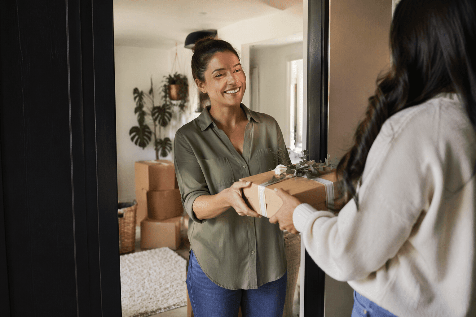 Thoughtful housewarming gifts under $50 for new movers