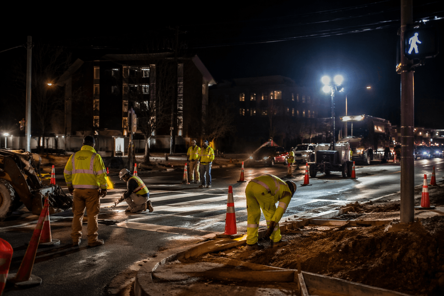 Oxford closes South Lamar for overnight crosswalk construction