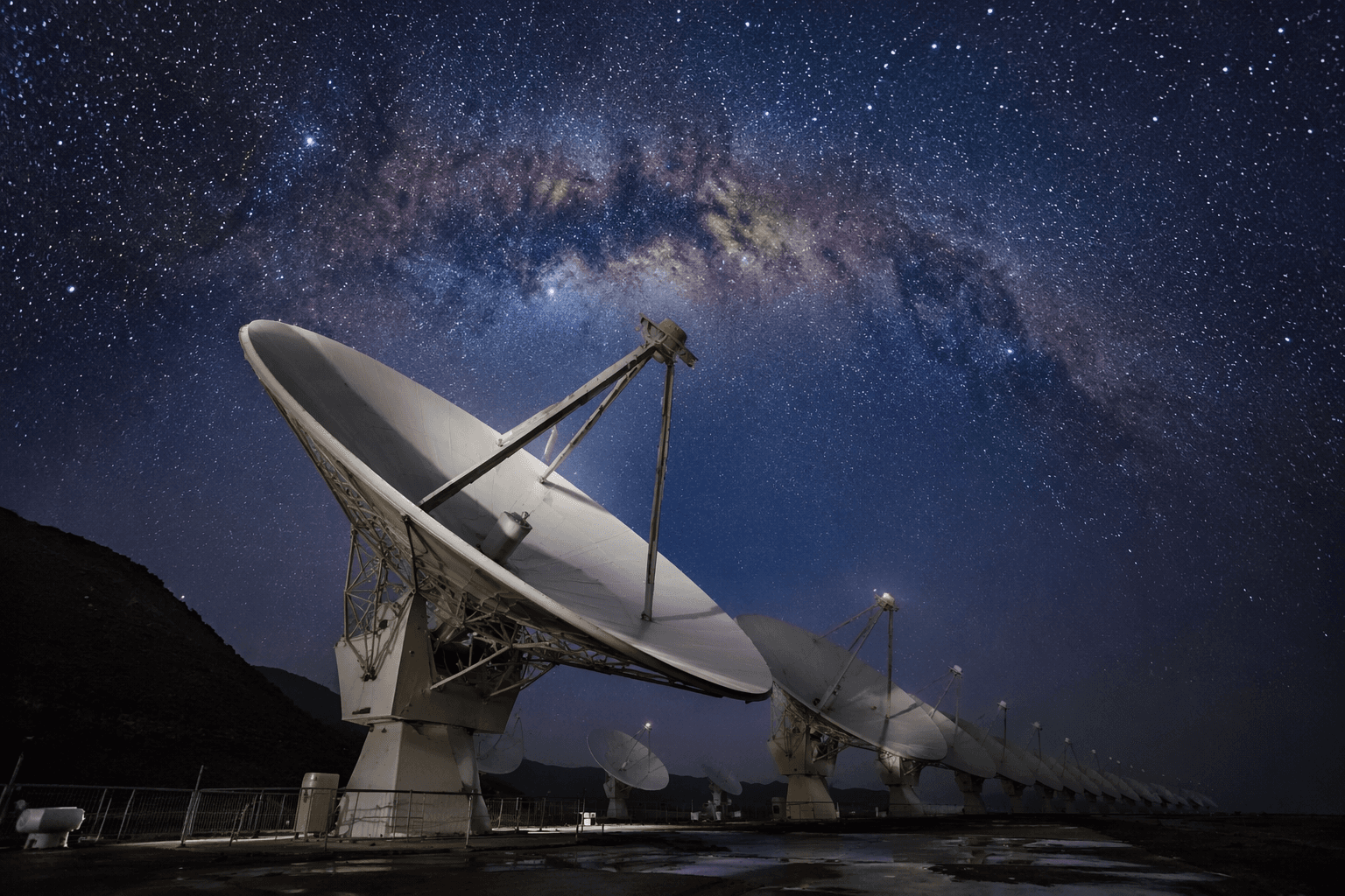 Astronomers find black hole wind at Milky Way's center