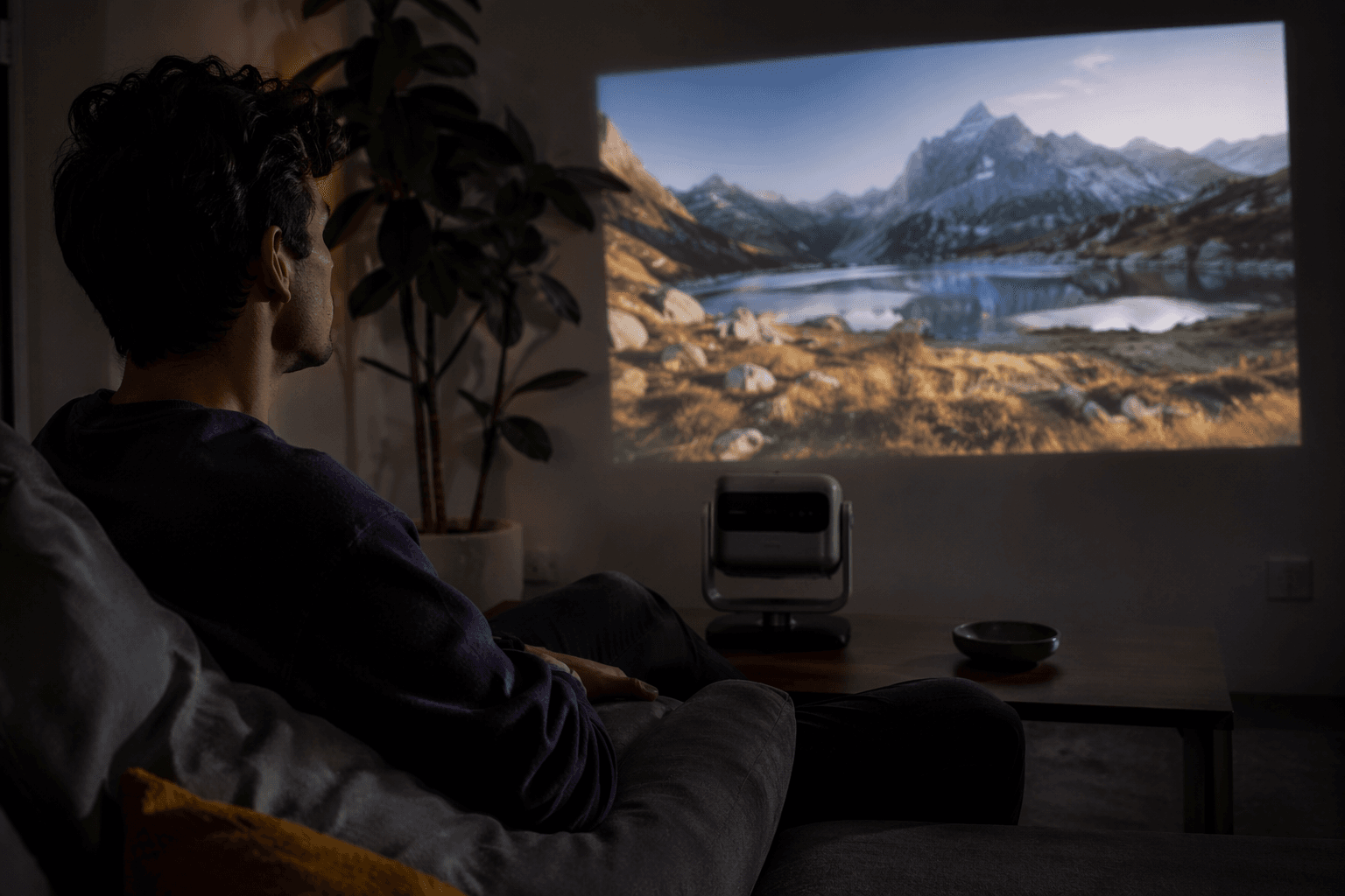 JMGO’s N3 Ultimate aims to solve projector placement problems