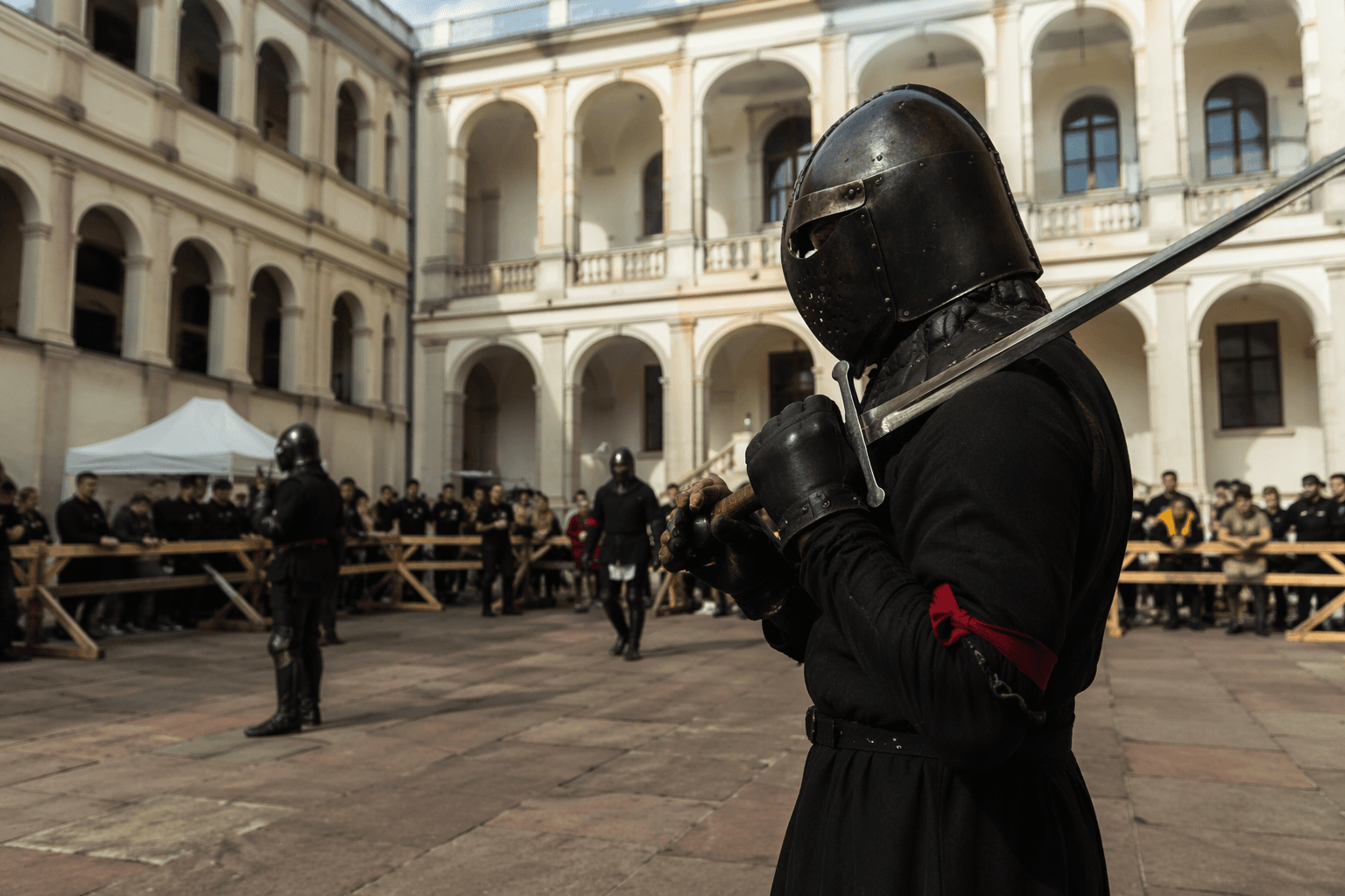 Lithuania’s biggest longsword tournament returns to Vilnius courtyard