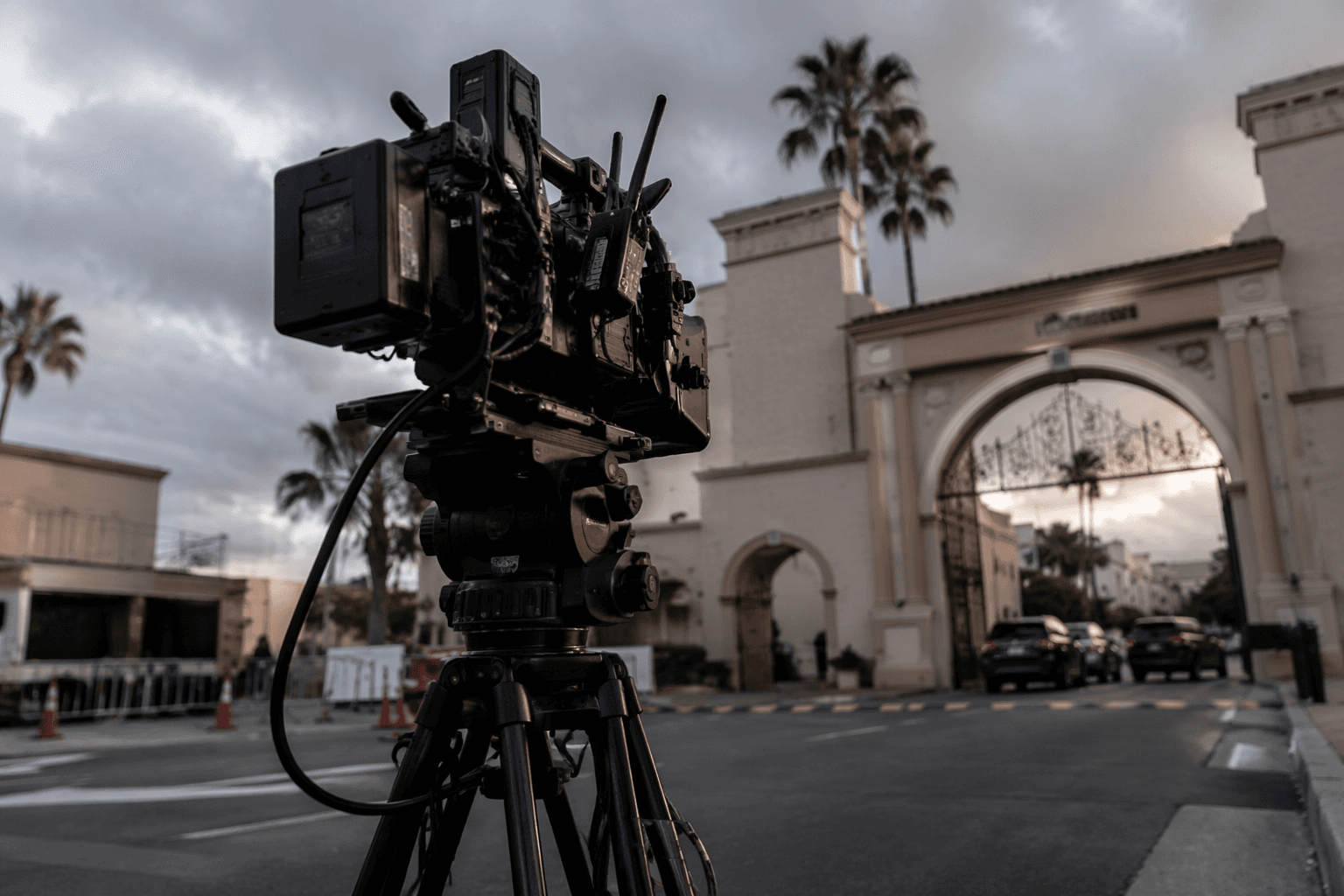Directors reach tentative four-year deal with studios, averting strike risk