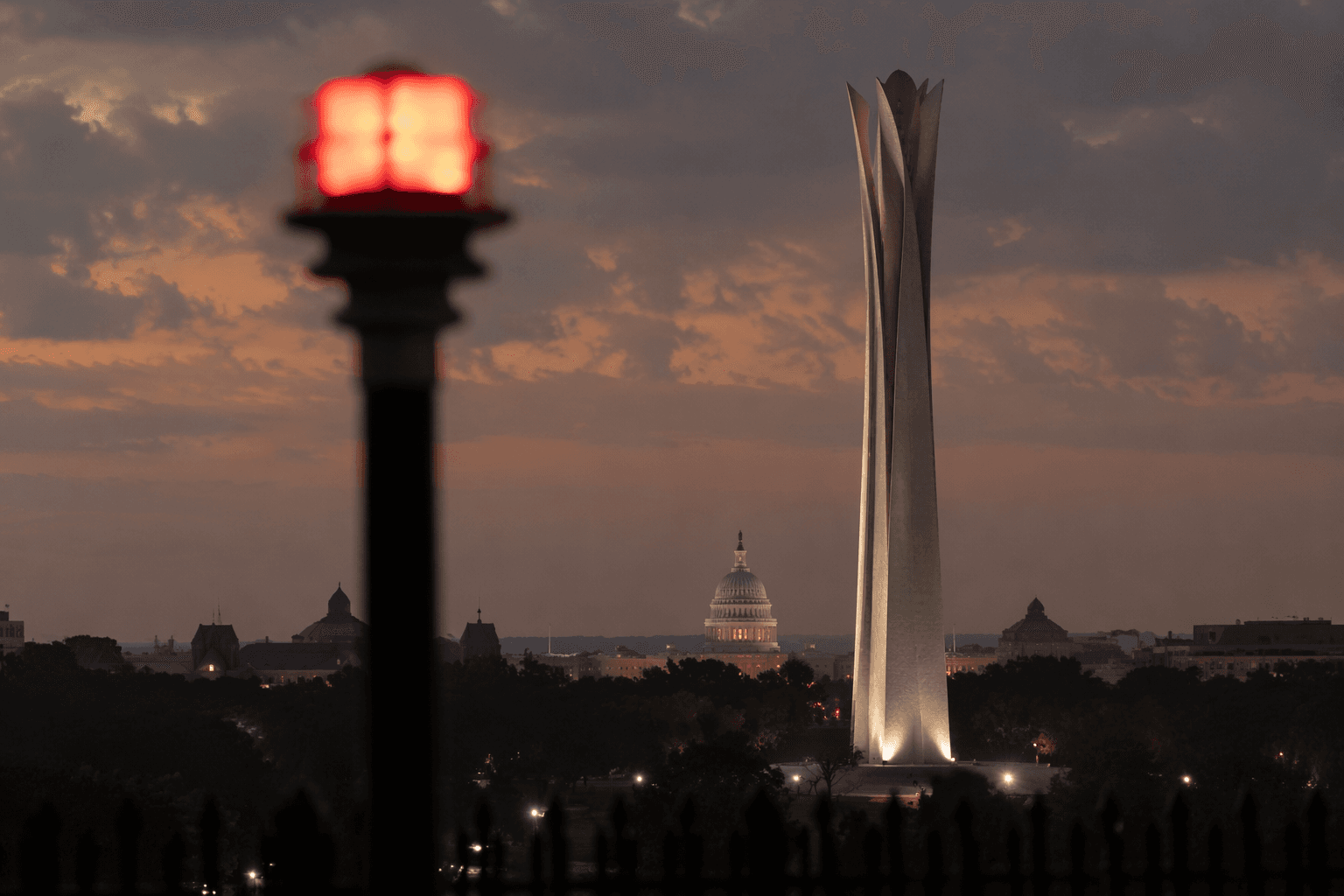 FAA says Trump-backed Independence Arch needs safety lights in Washington