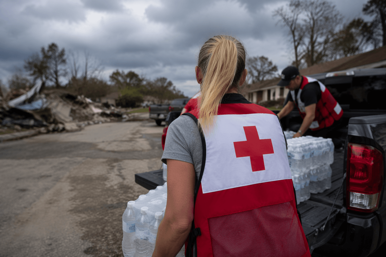 Dollar General gives $250,000 to Red Cross disaster responder program