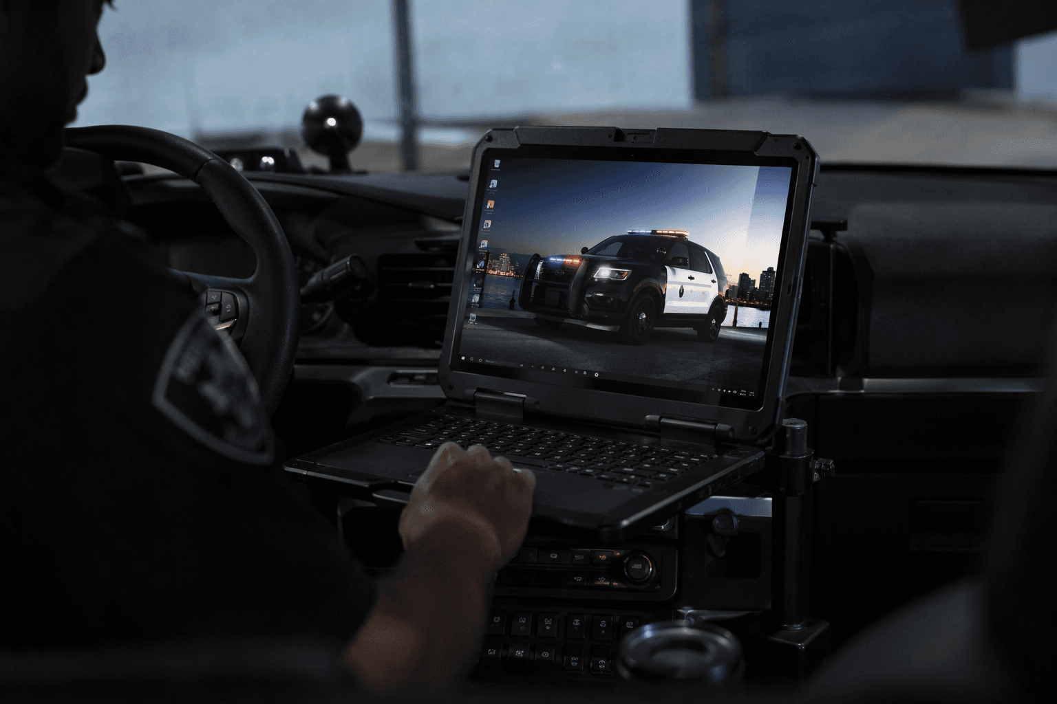 pdComp Asset Collection v2 adds realistic police computer wallpapers for LSPDFR