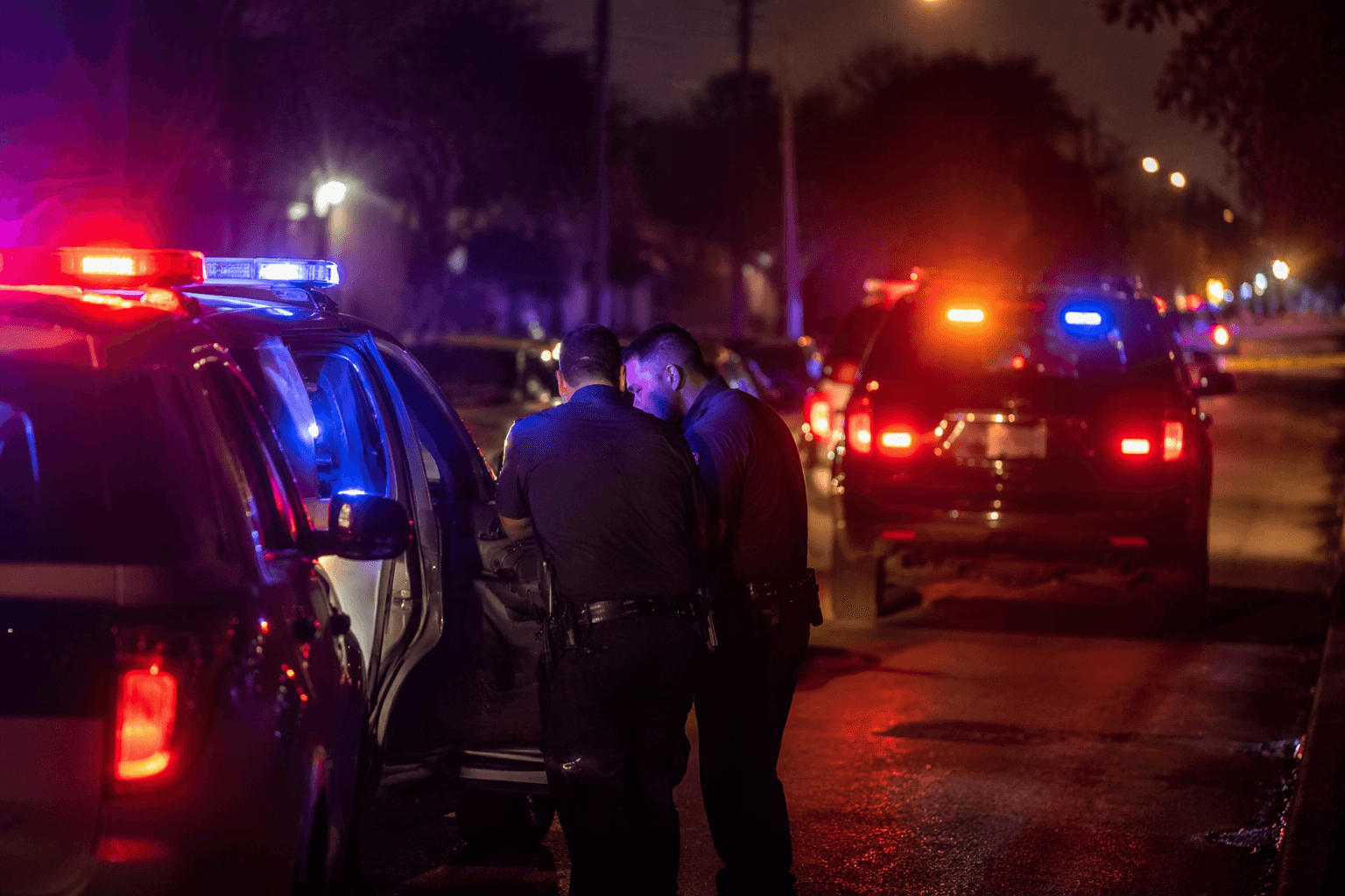 West Houston shooting leaves suspect hospitalized after threatening father, child