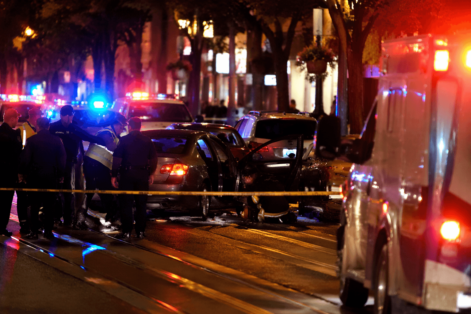 Suspected shoplifter dies, two San Francisco officers injured in Nob Hill arrest crash