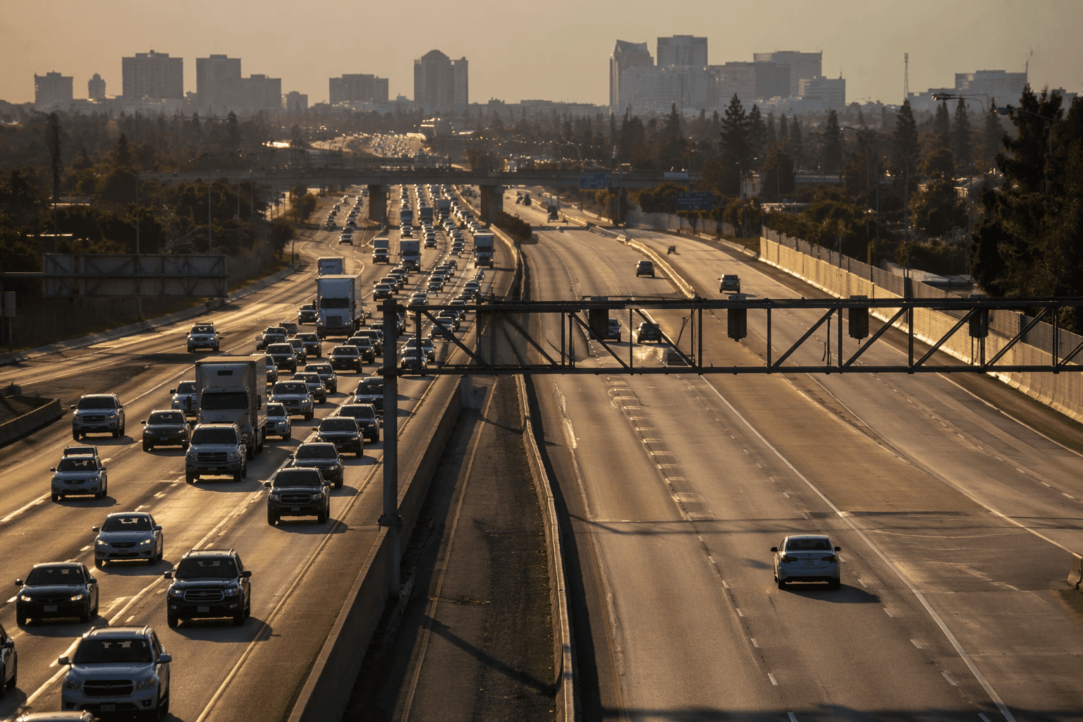 Fresno studies toll and carpool lanes for busy highways