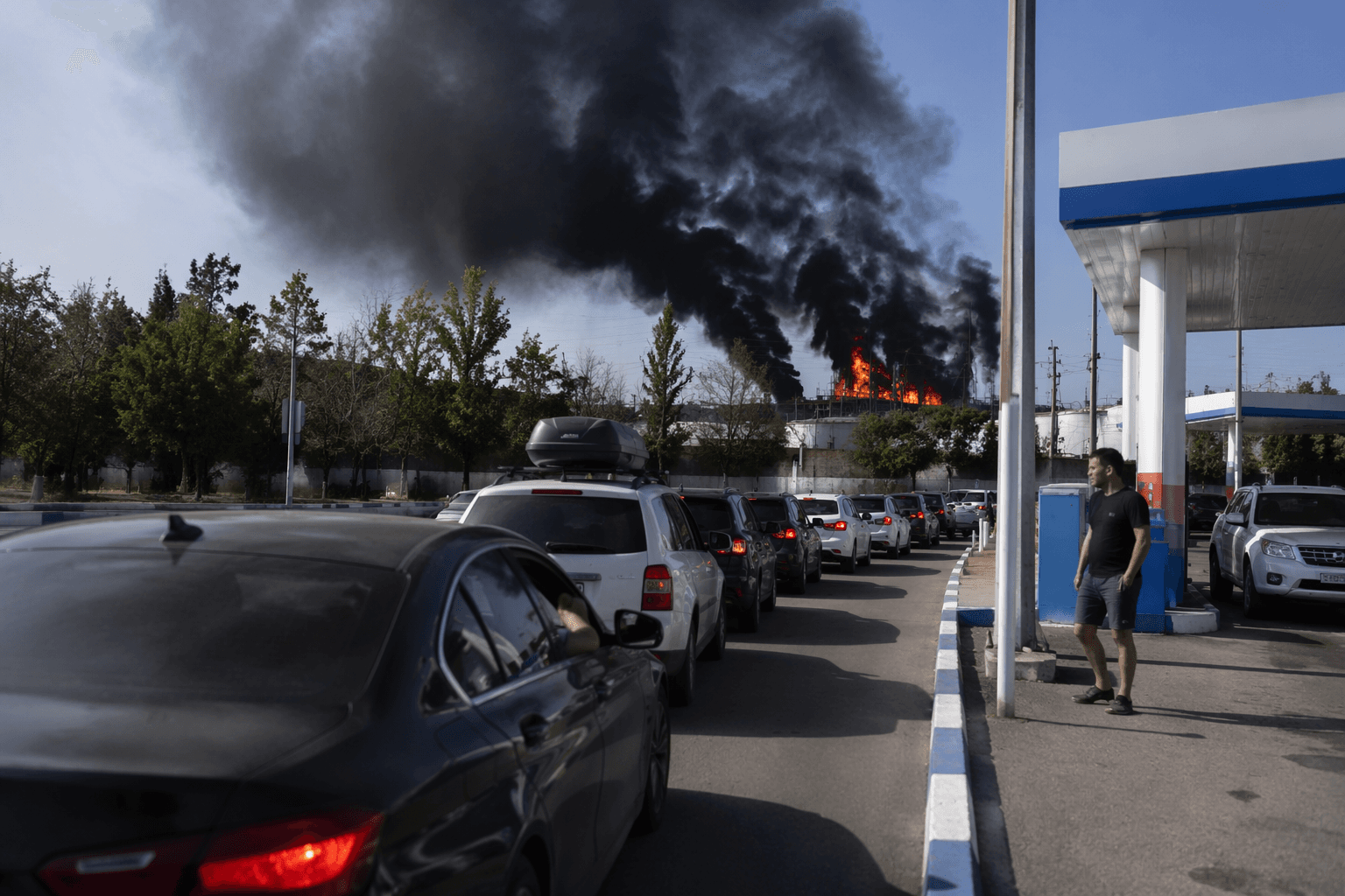 Russia eases fuel standards as Ukraine strikes strain refineries