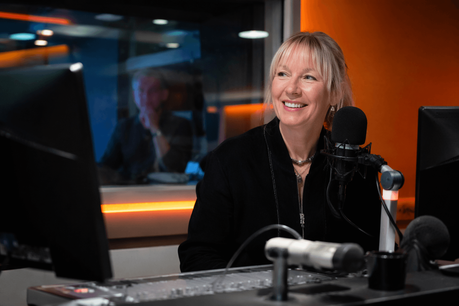Tina Daheley leaves Radio 2 Breakfast as Sara Cox takes over