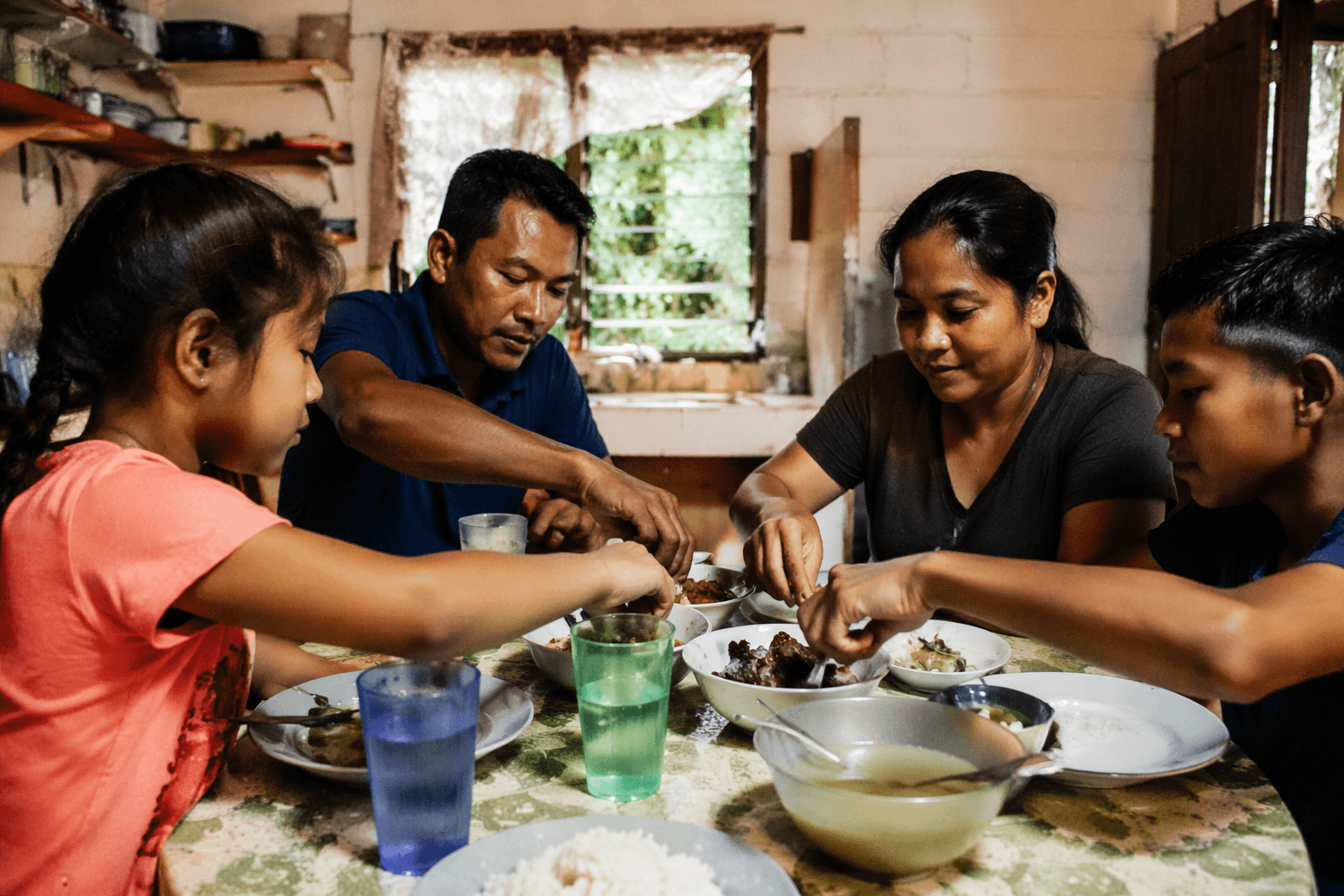 Study finds people share a quarter of oral and gut microbes at home