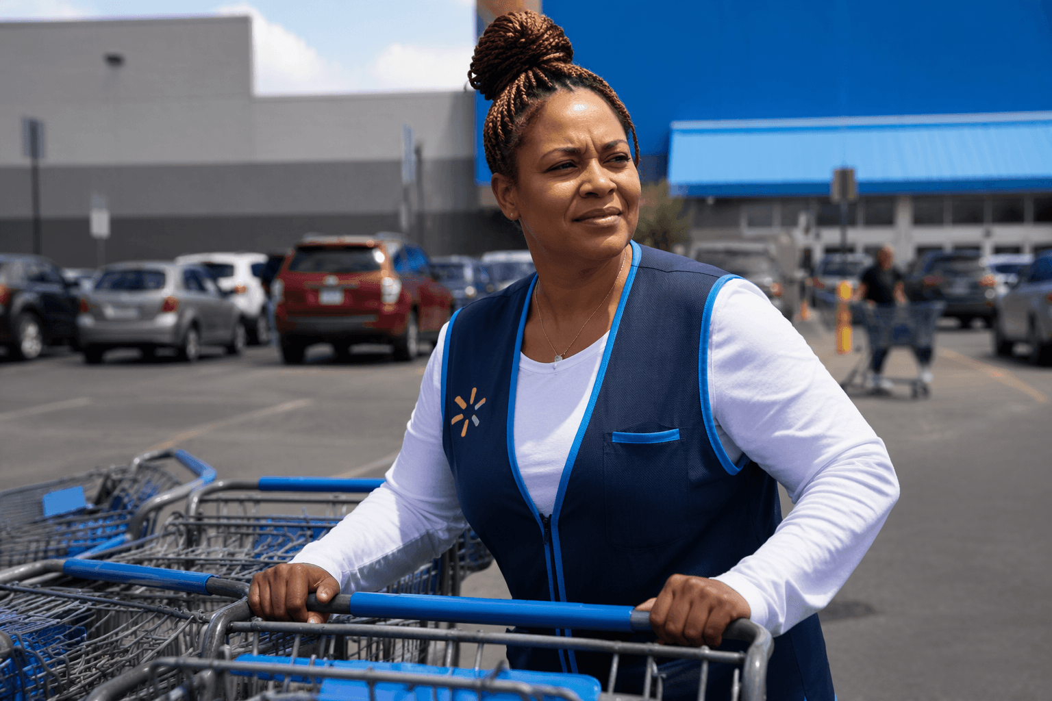 U.S. retail sales rise 0.9% in May, boosting Walmart traffic outlook