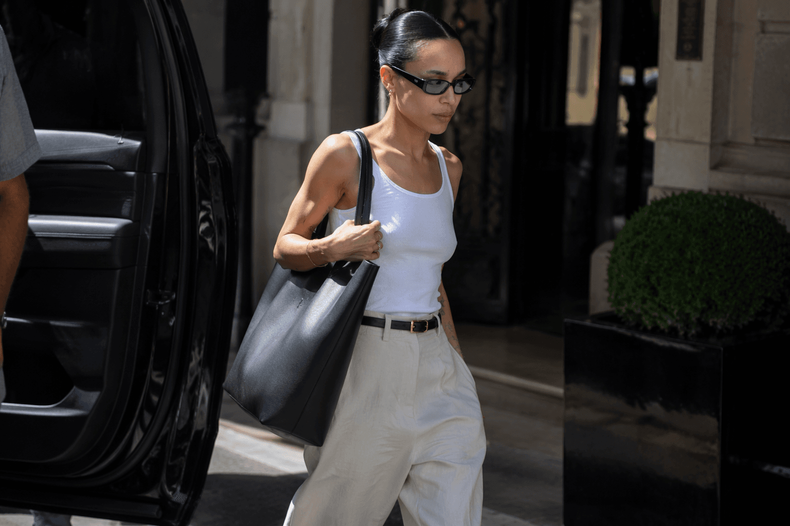 Zoë Kravitz and Harry Styles favor quiet-luxury totes this summer