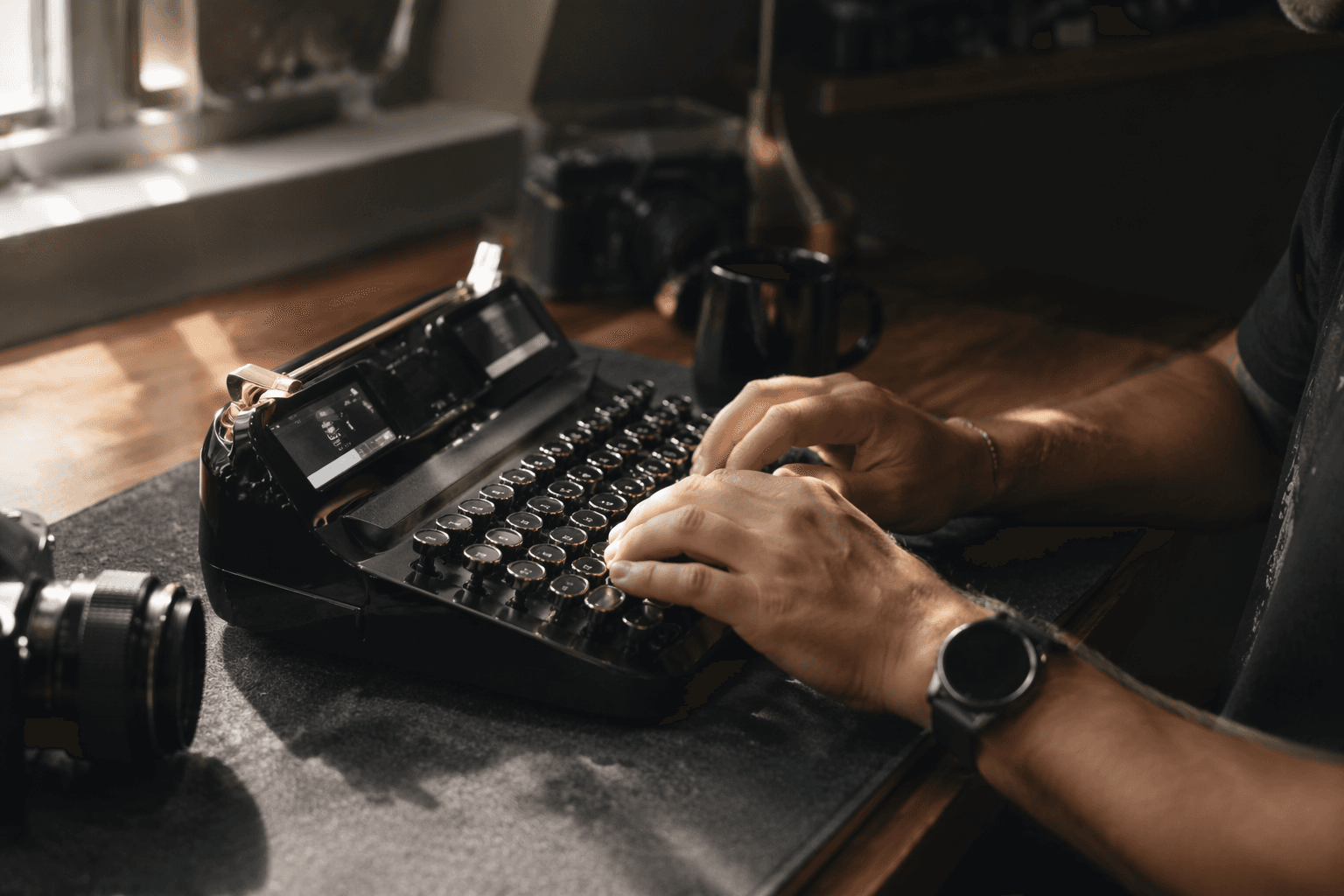 Epomaker Glyph wins over reviewer with typewriter style and great sound
