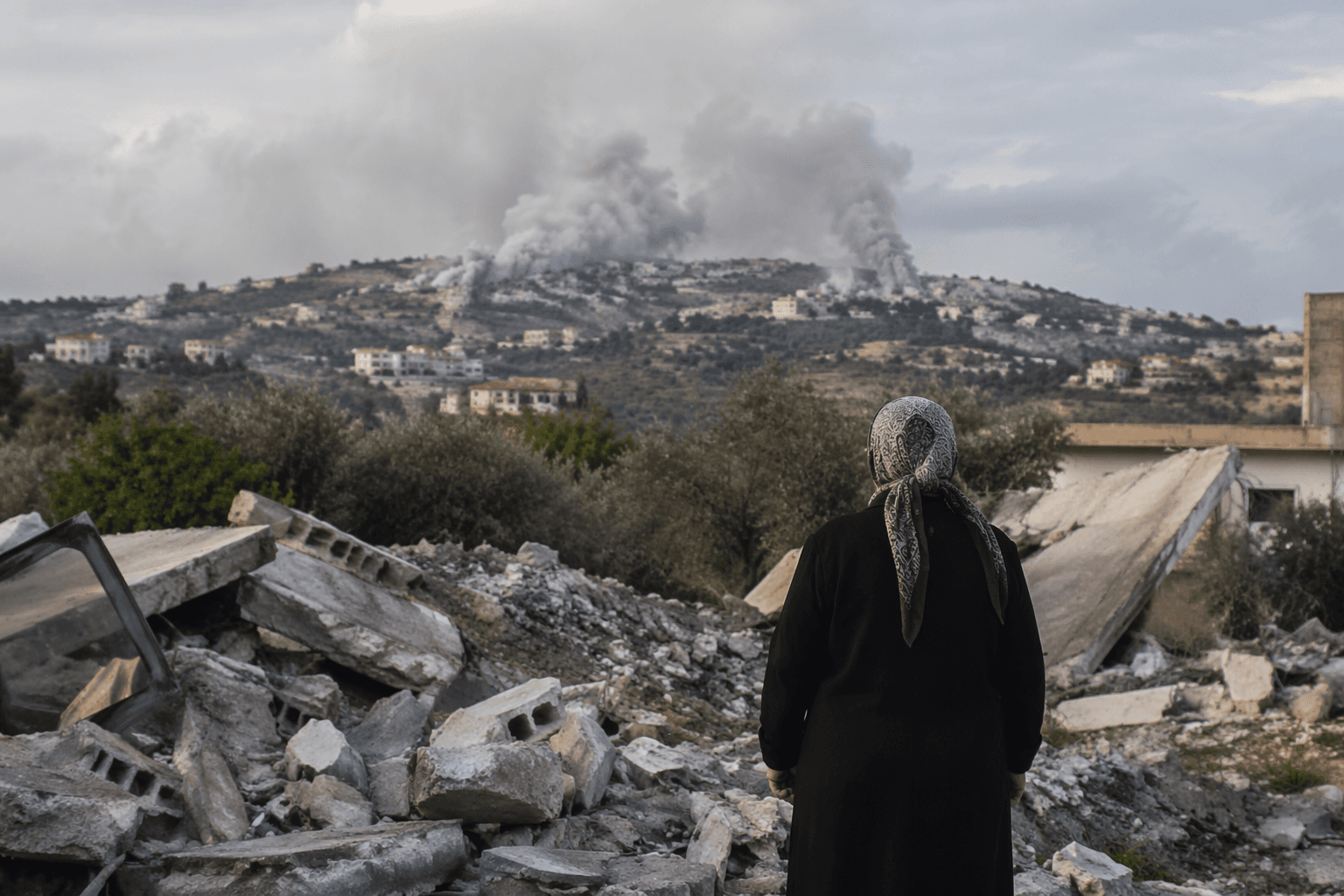 Israel, Hezbollah reach Lebanon ceasefire after violence stalls talks