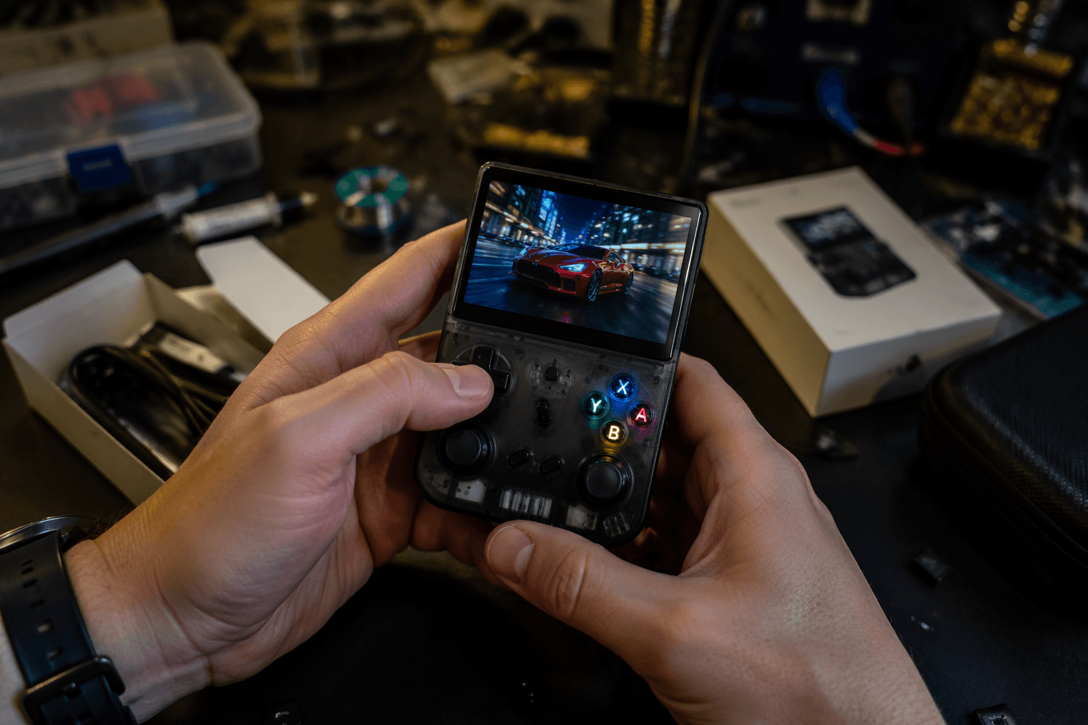 Micro Center sells a $29.99 R36S clone, exposing handheld knockoffs