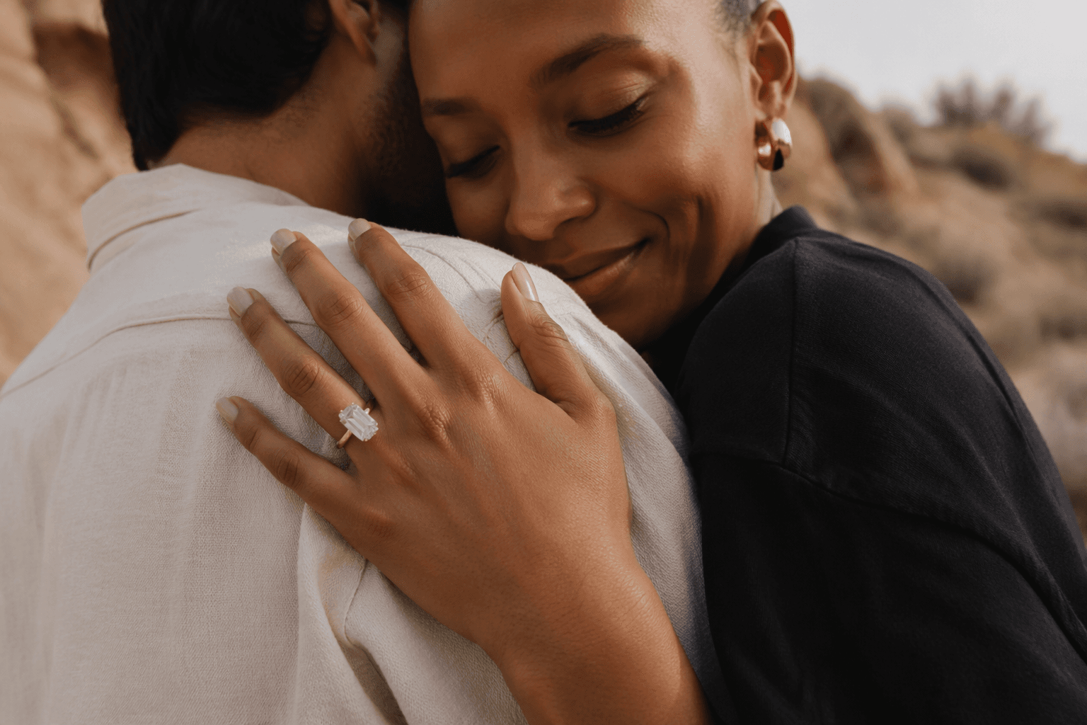 2026 engagement rings embrace personality, color and unique shapes