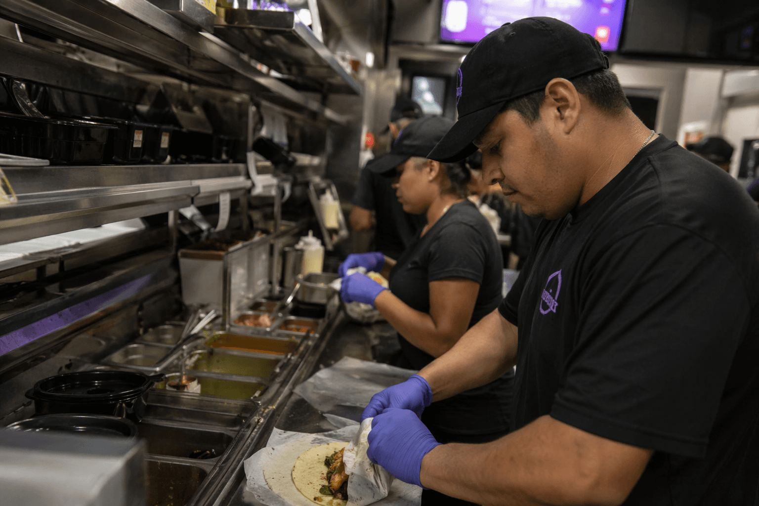 Taco Bell delivery app deals may shift pressure to store crews