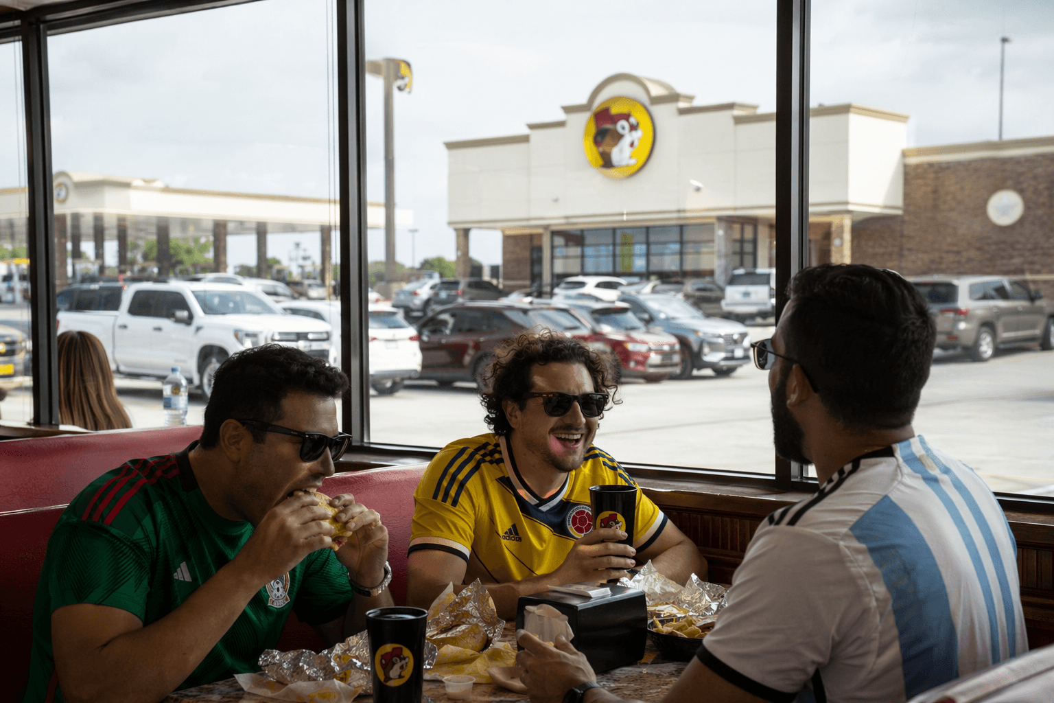 World Cup fans explore Americana beyond stadiums across U.S. cities
