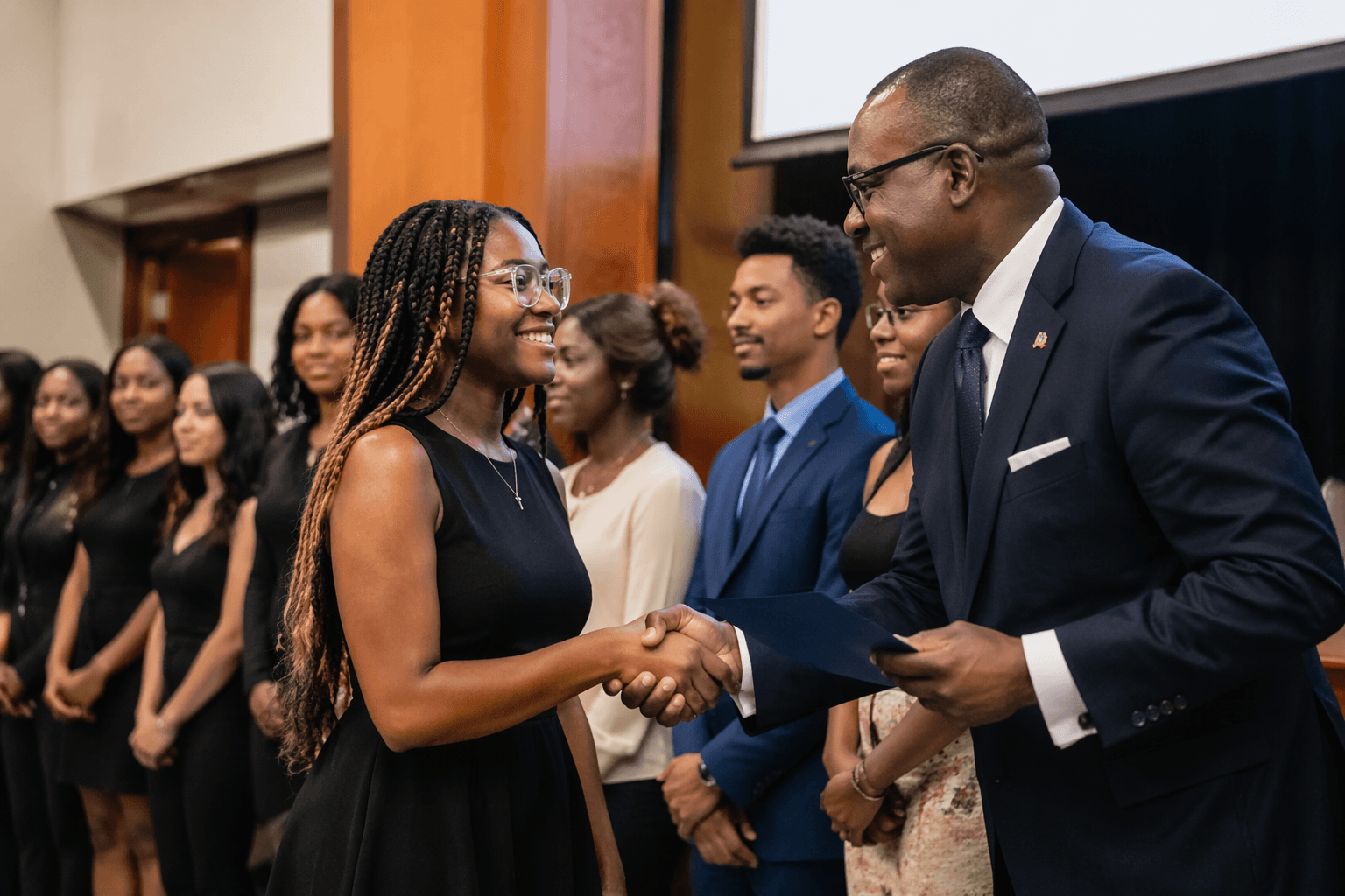 Mayor recognizes students, awards scholarships at State of the City