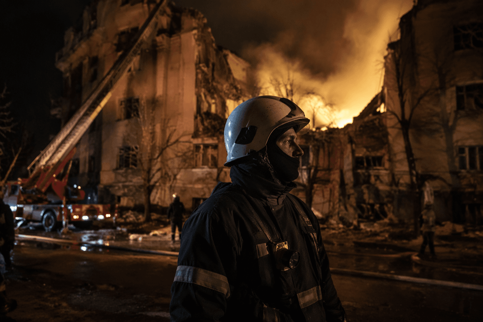 Russian air strikes wound six across Ukraine, Kyiv issues alert