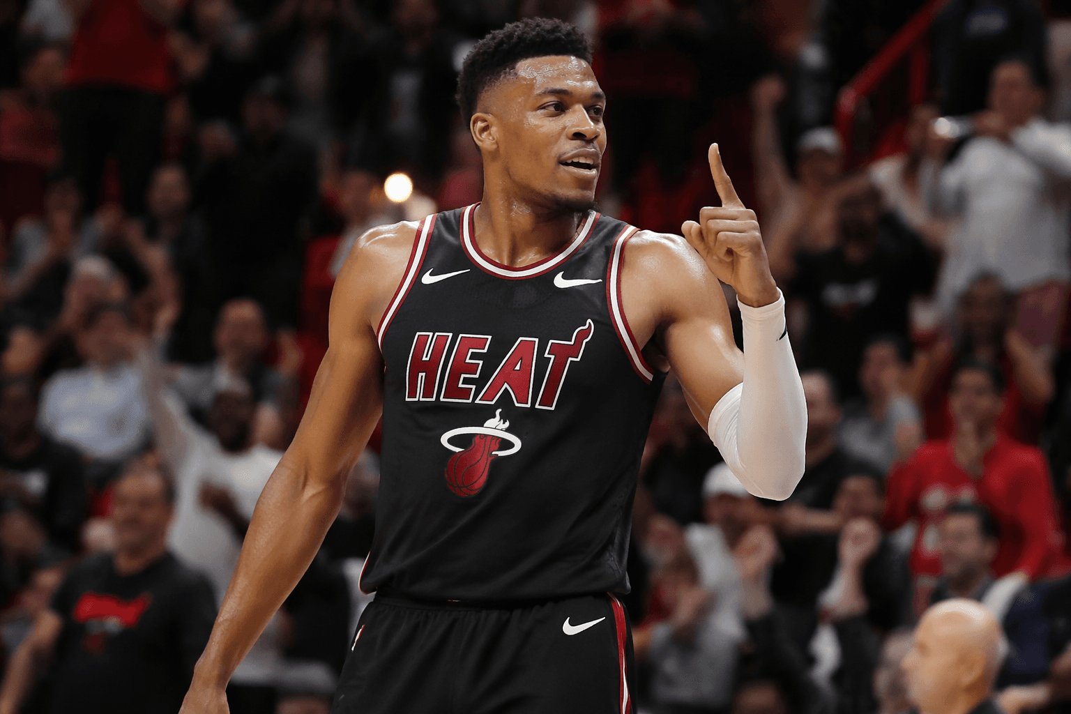 Bucks reportedly trade Giannis Antetokounmpo to Heat in blockbuster deal