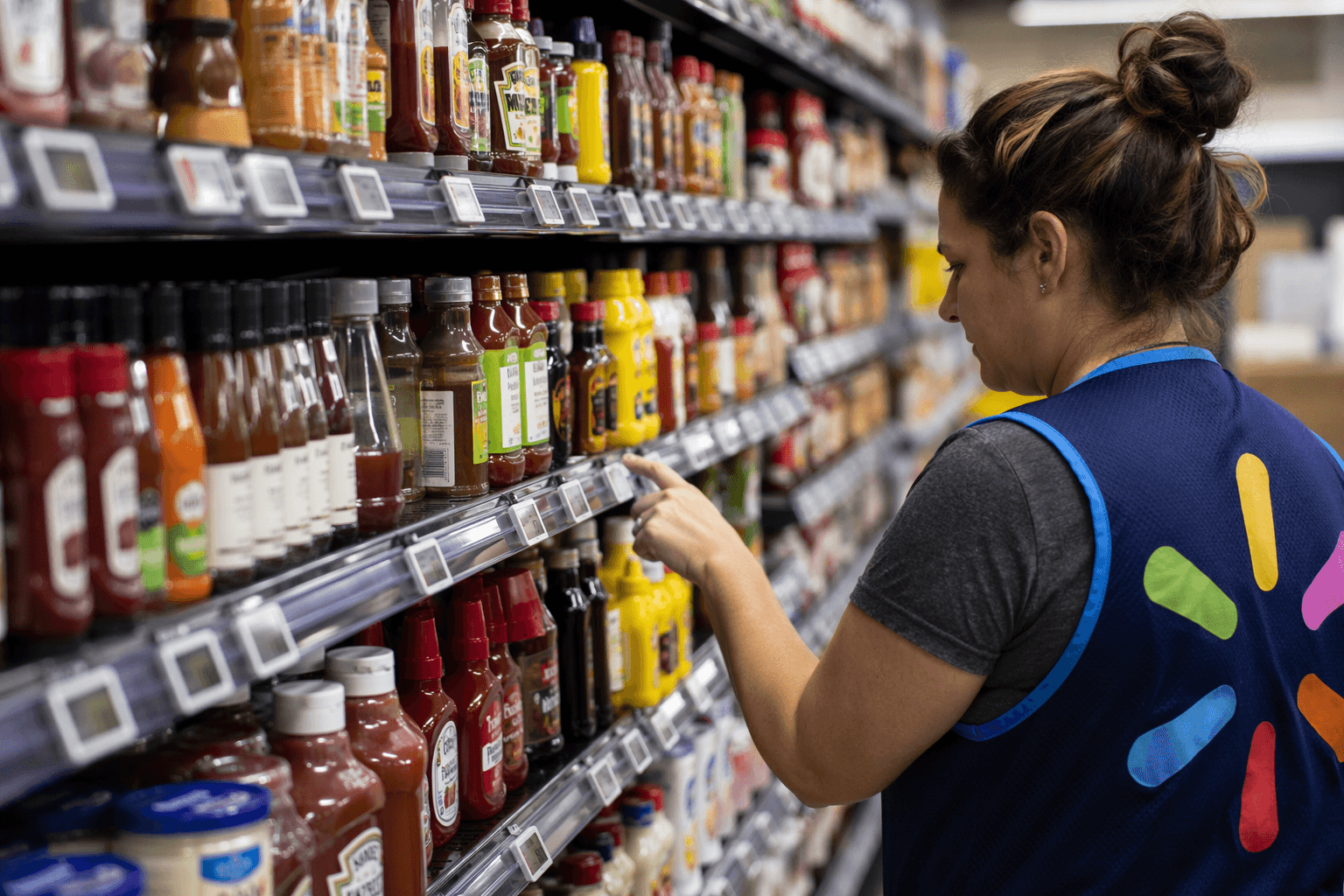 Walmart expands digital shelf labels to cut store busywork