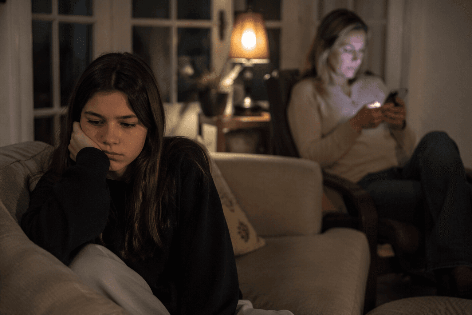 Parents’ phone habits linked to poorer teen mental health, study finds