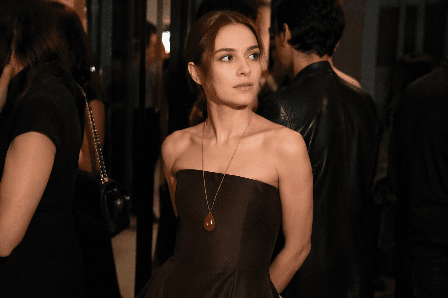 Long pendant necklaces, led by Zoey Deutch’s Tiffany Bean, return for summer 2026