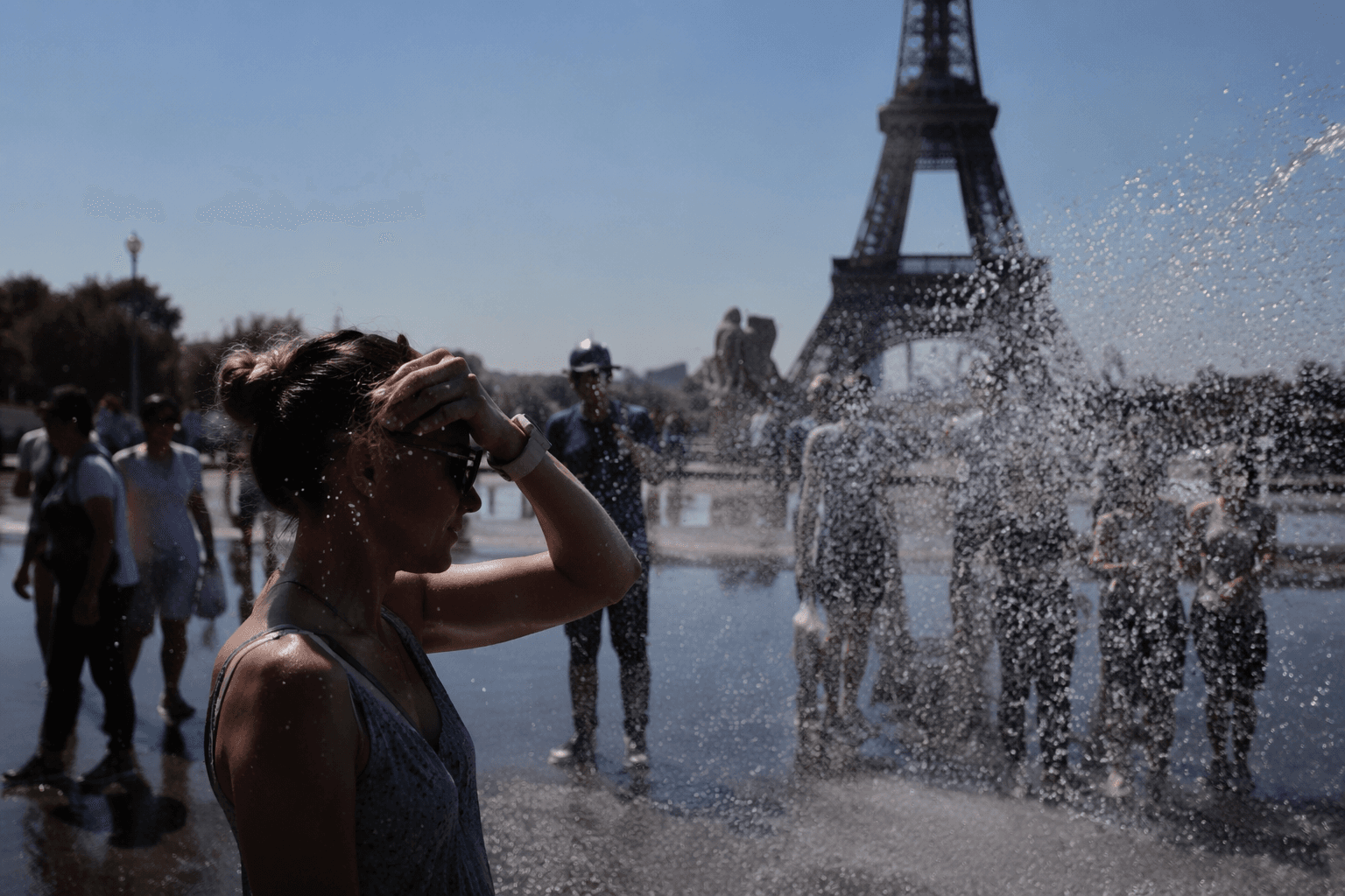 Europe’s record heatwave shuts events, strains transport and hospitals