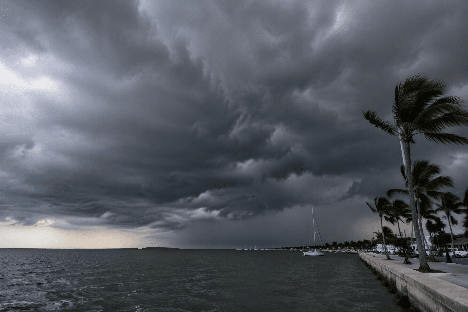 NWS Miami warns Monroe County of storms, damaging winds and lightning