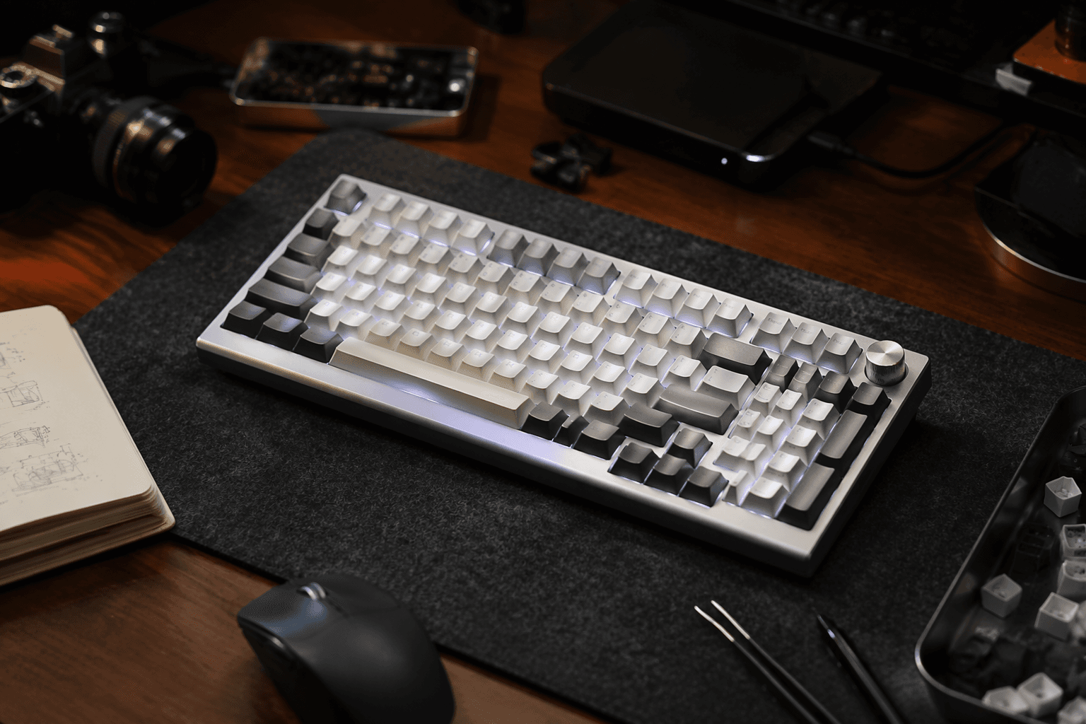 QwertyKeys debuts QK100 Mk2 wireless 1800-style aluminum keyboard