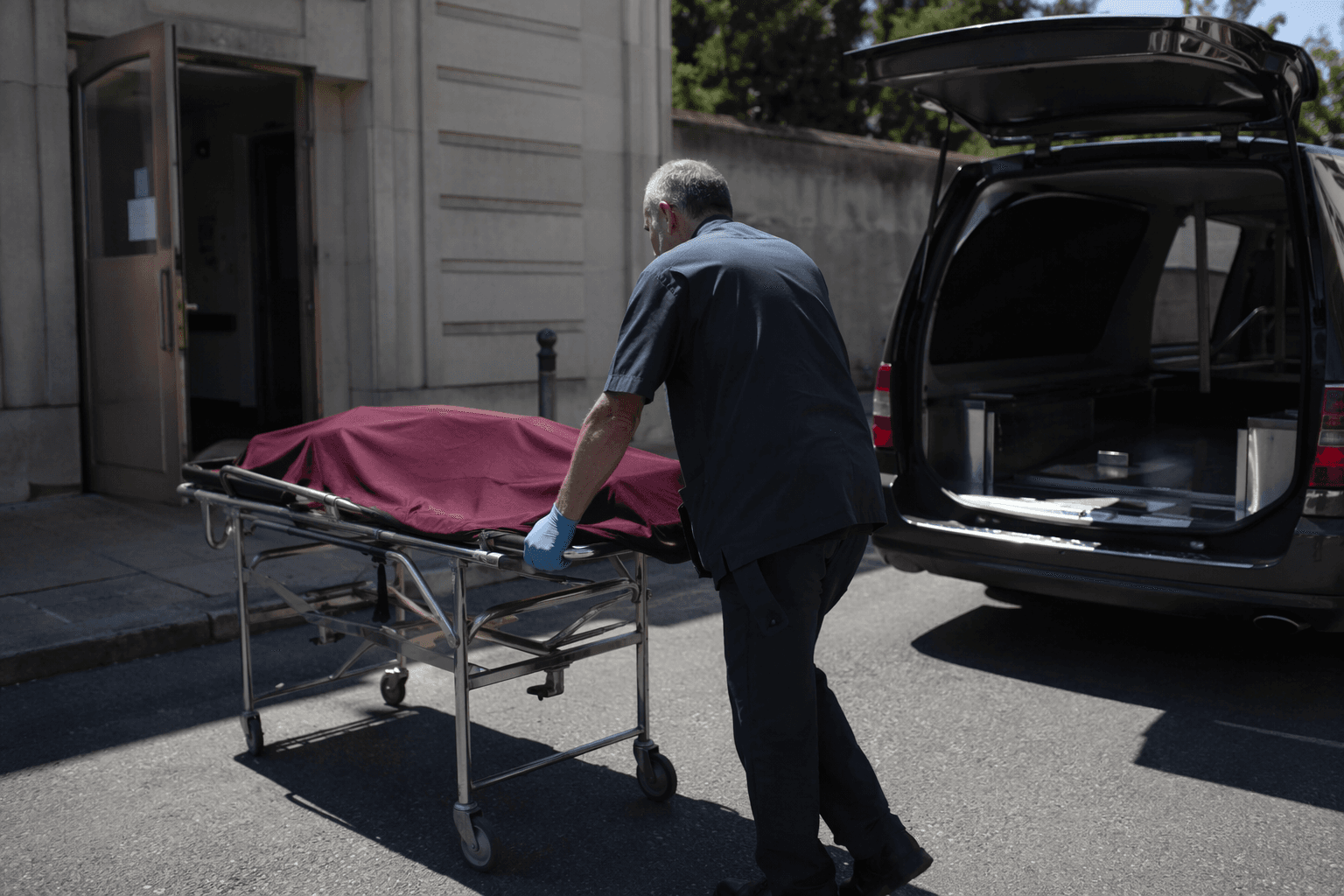 Record heat overwhelms Paris mortuaries as France braces for more heat