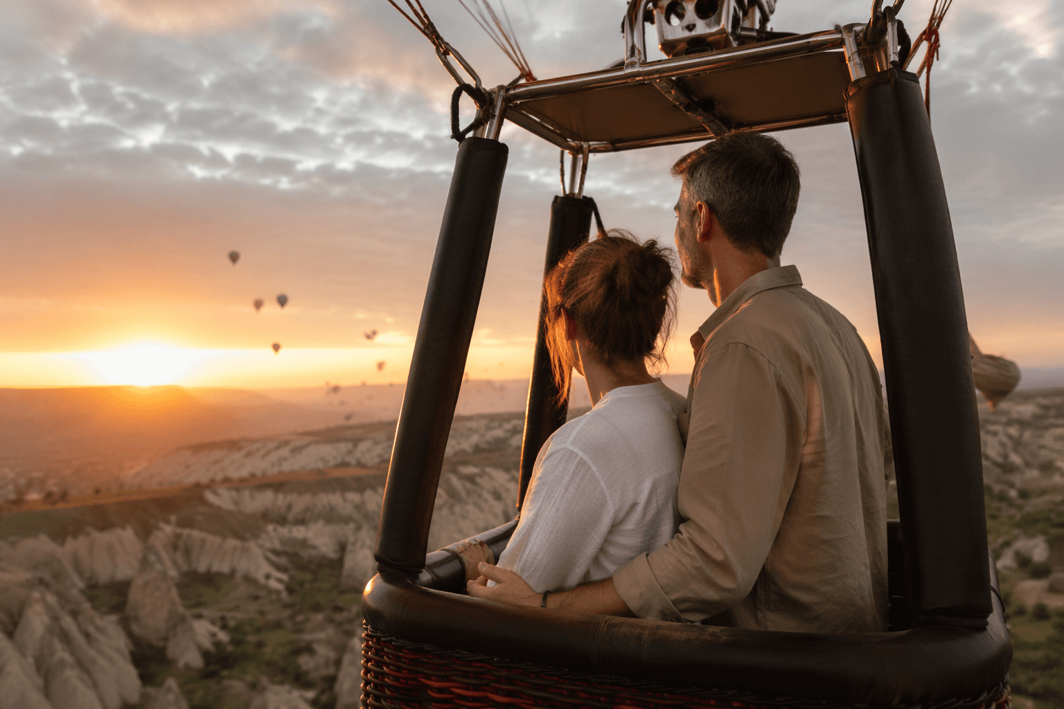 Experience gifts for anniversaries that create lasting shared memories