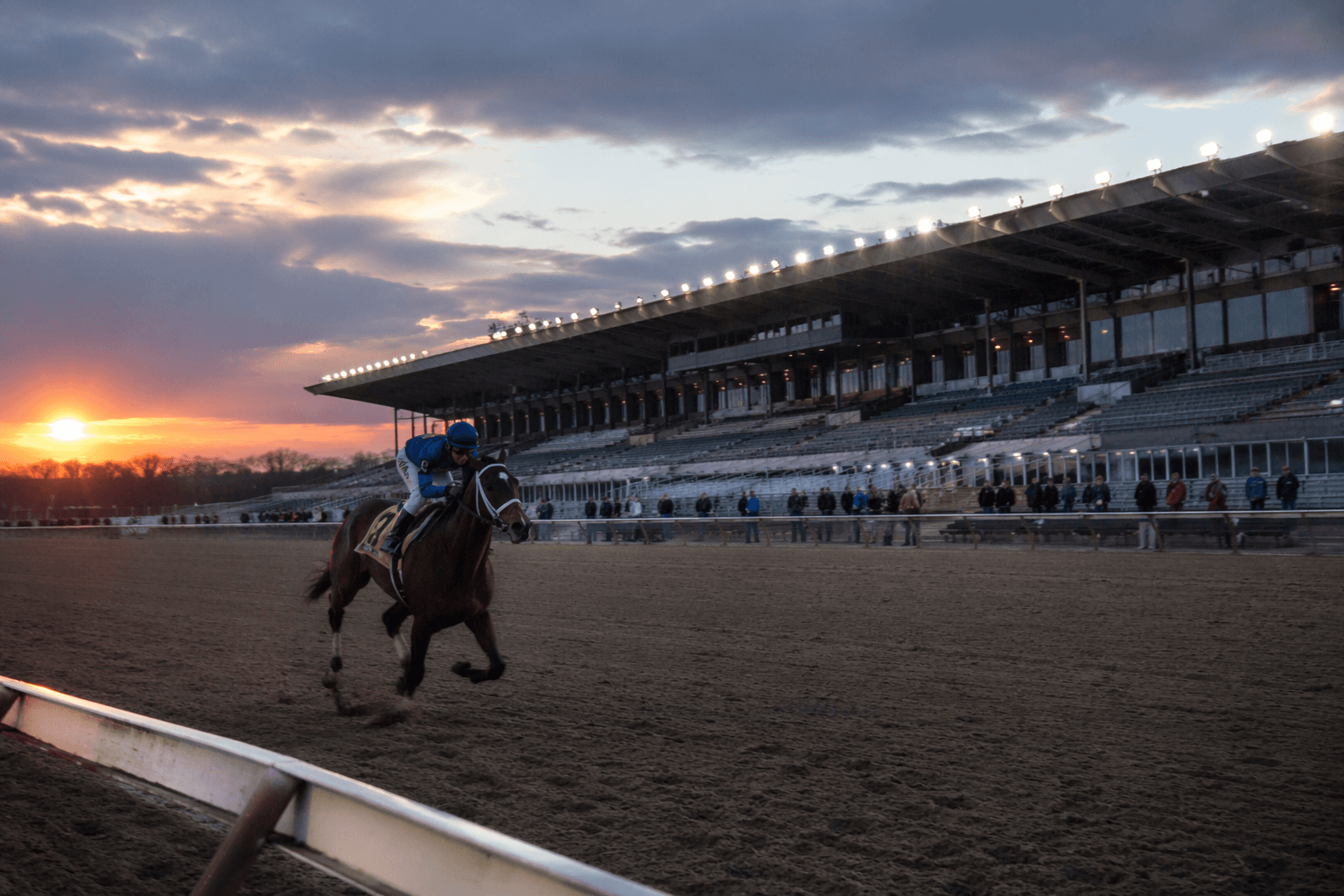 Aqueduct Racetrack ends live racing after 132-year run